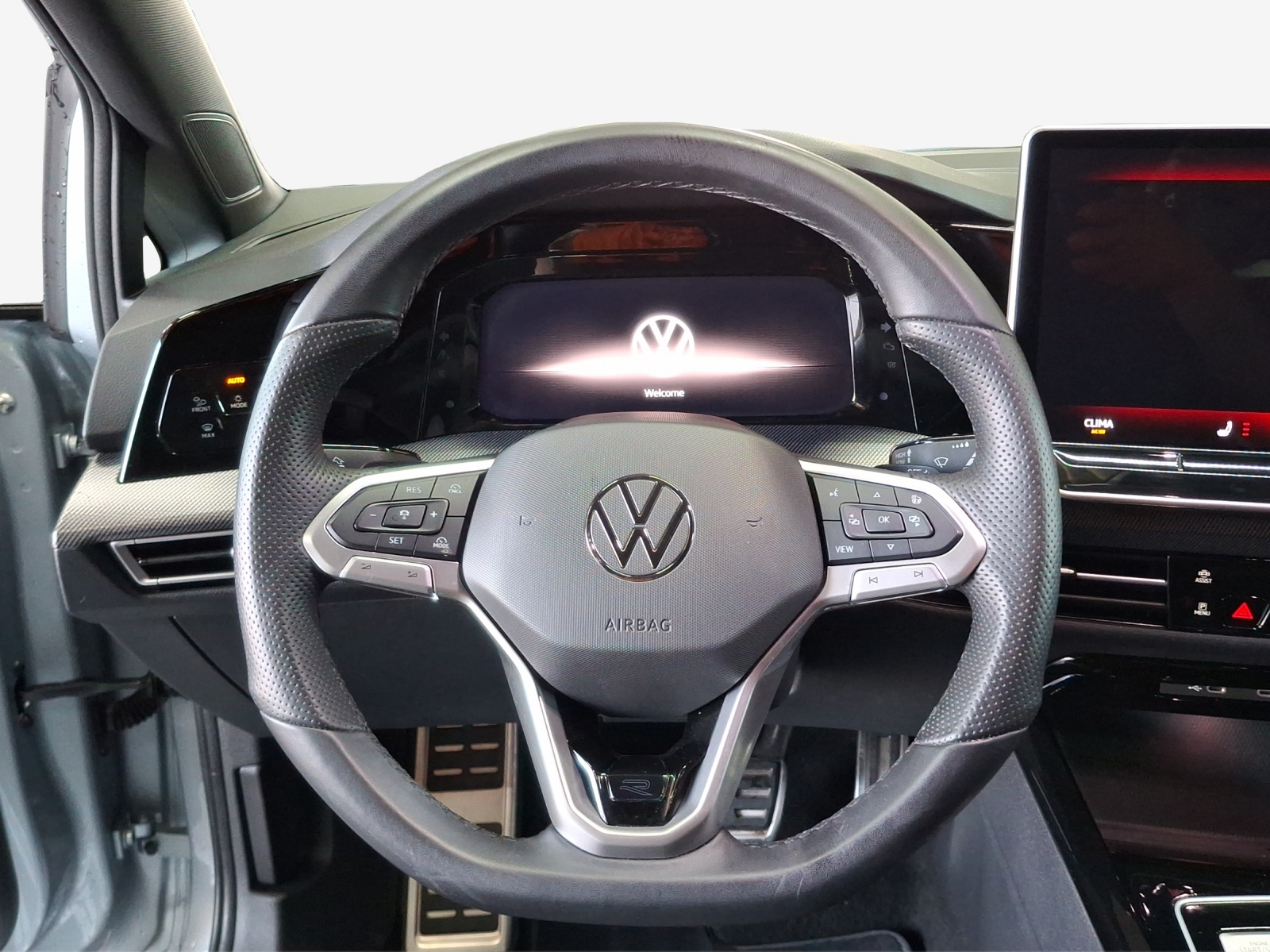 VW Golf Variant 2.0 TSI R-Line DSG 4 Motion-image-8