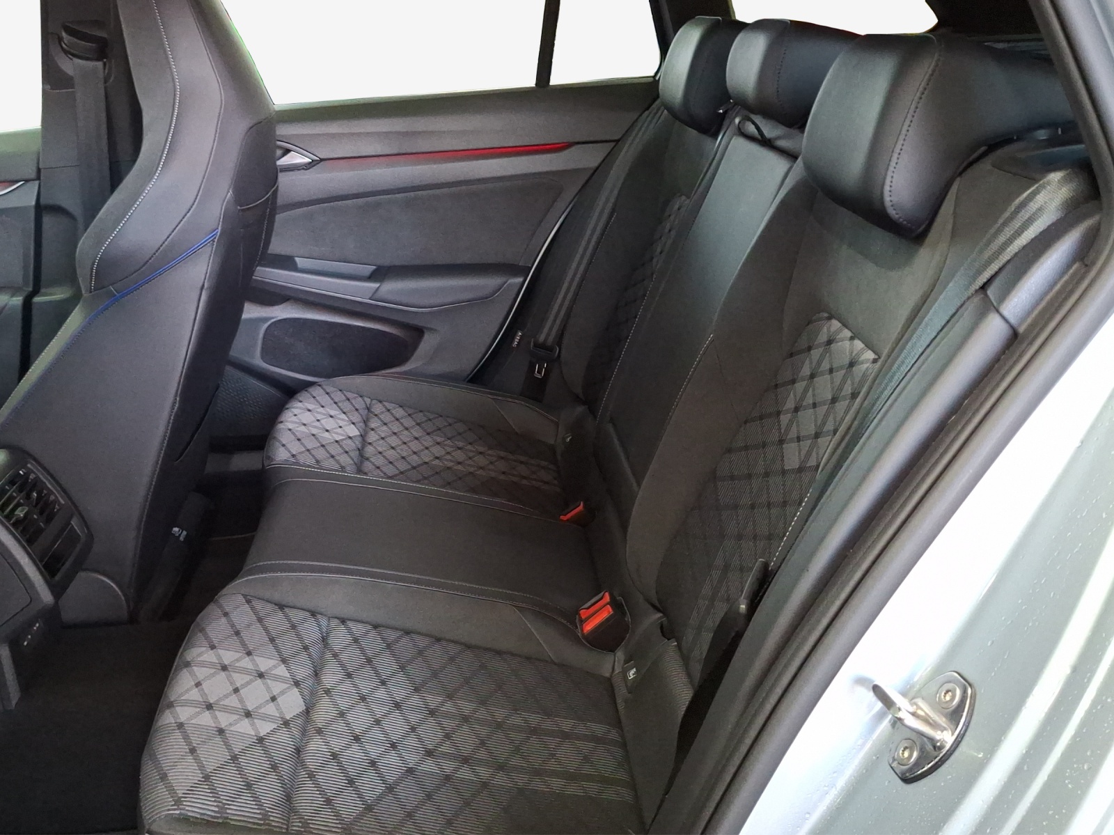 VW Golf Variant 2.0 TSI R-Line DSG 4 Motion-image-11