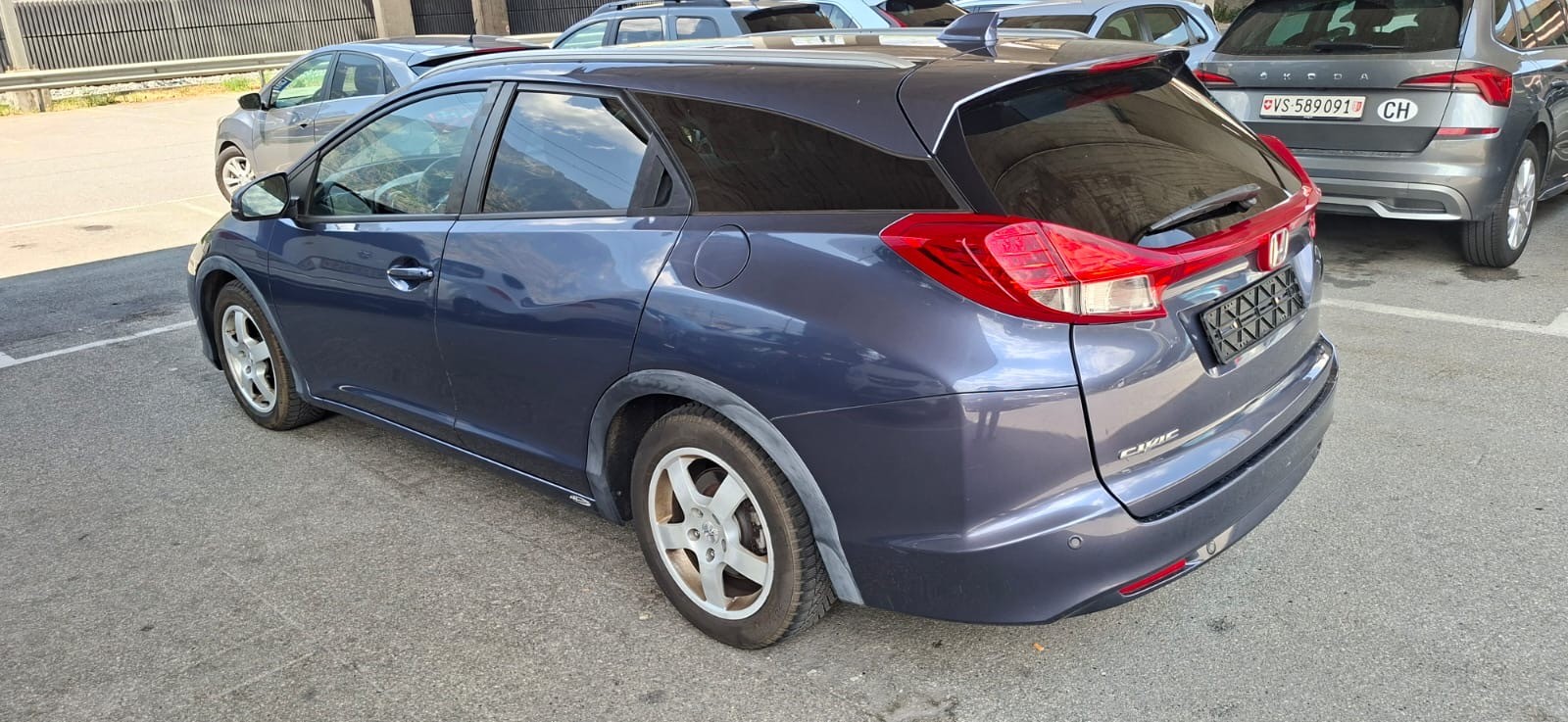 HONDA Civic Tourer 1.6 i-DTEC Executive-image-1