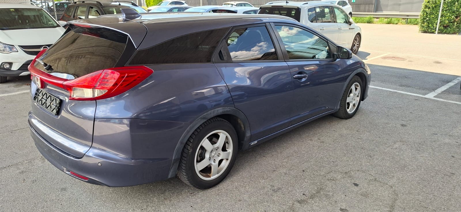 HONDA Civic Tourer 1.6 i-DTEC Executive-image-4