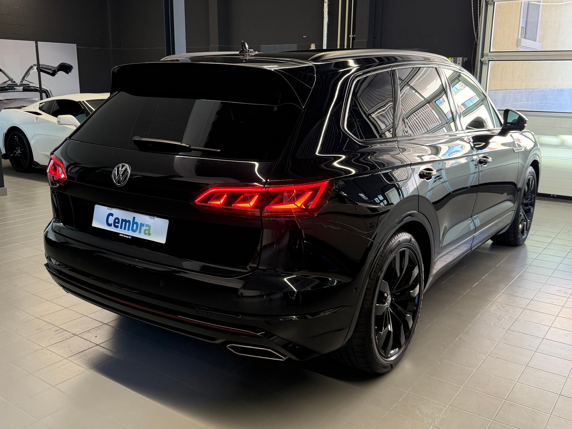 VW Touareg 3.0 TDI R Line Tiptronic-image-6