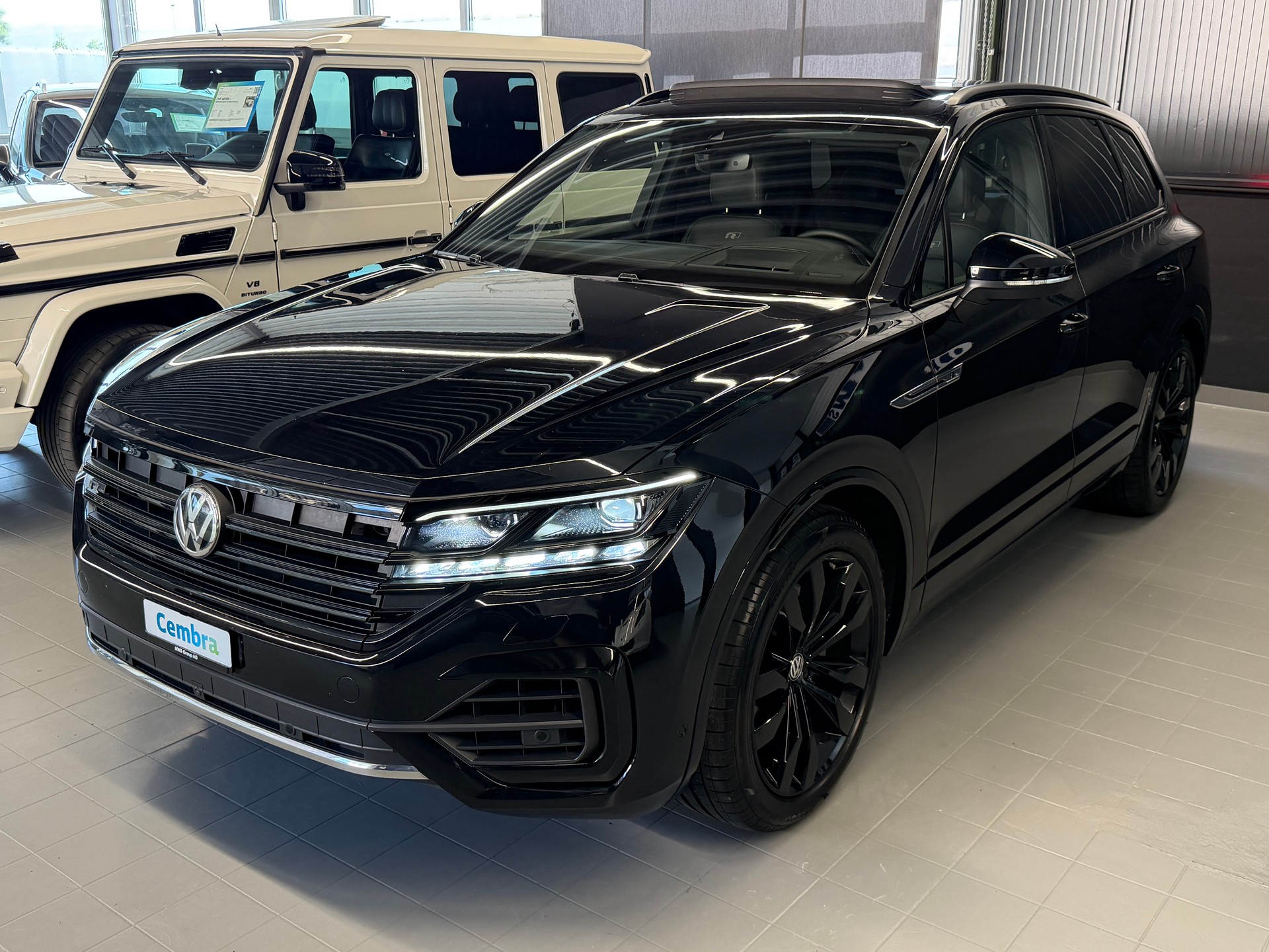 VW Touareg 3.0 TDI R Line Tiptronic-image-3