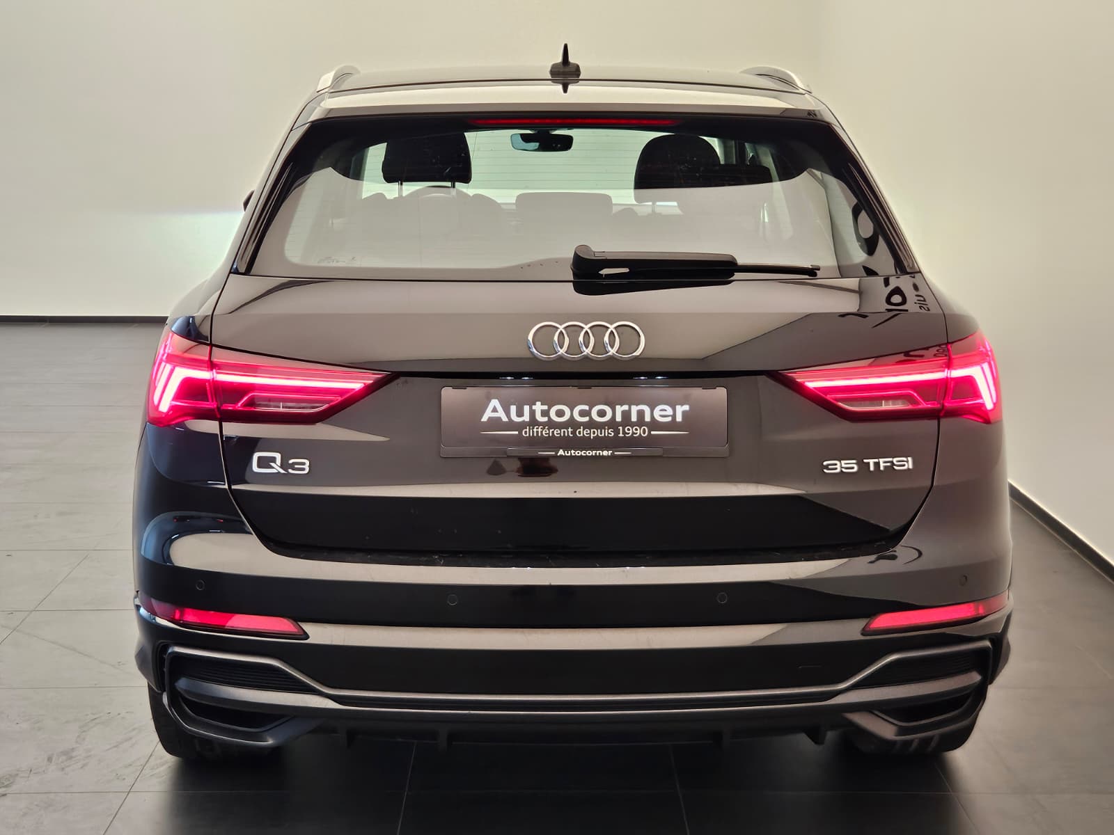 AUDI Q3 35 TFSI S line S-tronic-image-7