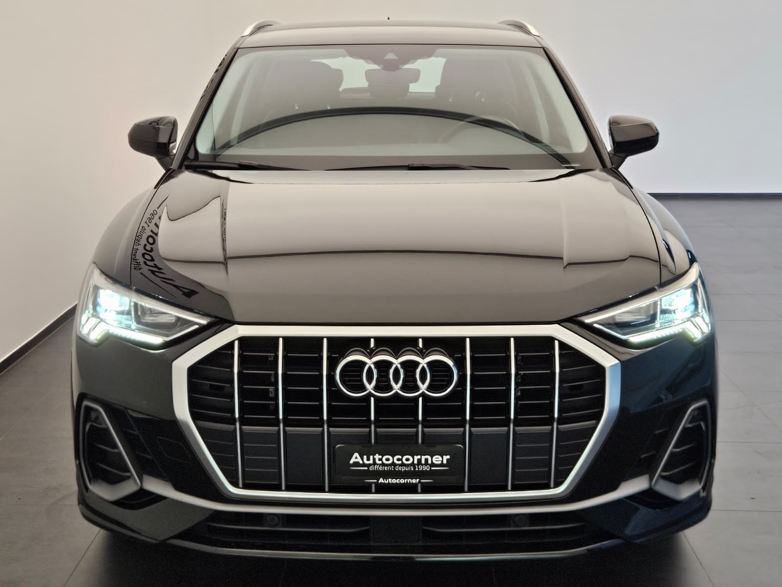 AUDI Q3 35 TFSI S line S-tronic-image-3