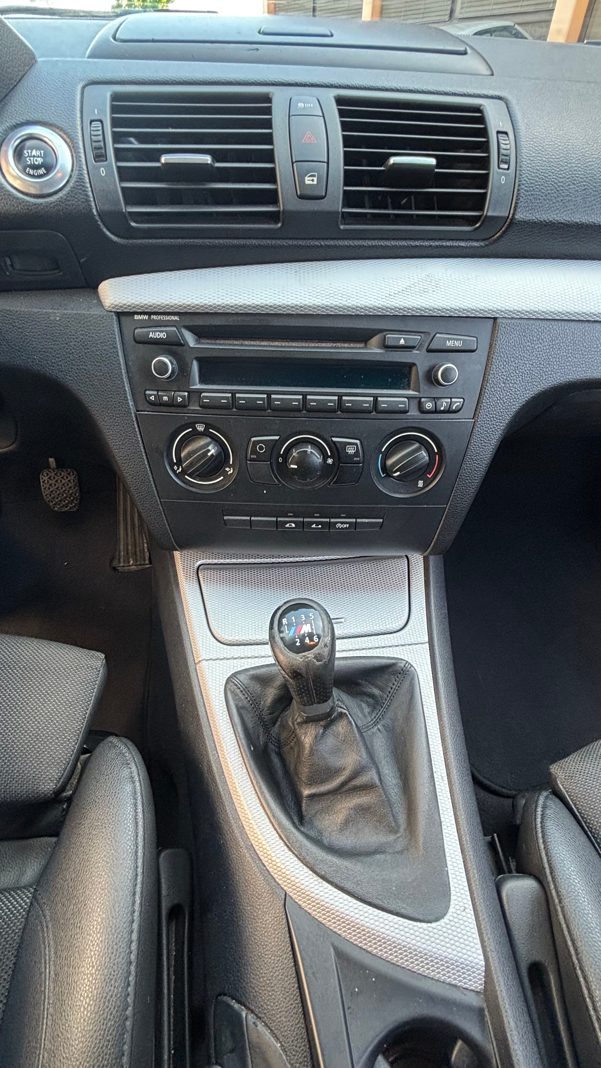 BMW 118d Cabrio-image-7