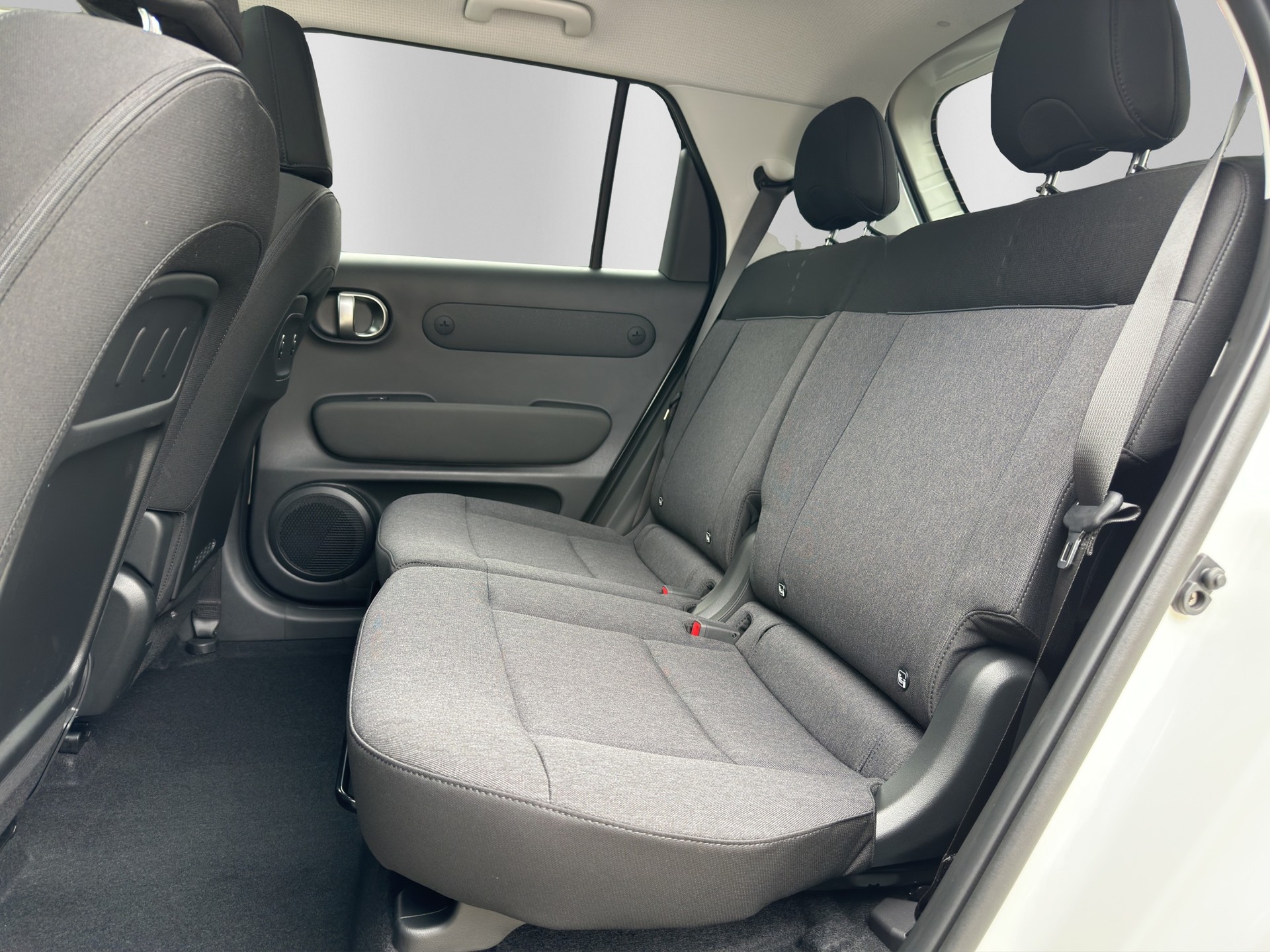 HYUNDAI Inster 49kWh Vertex-image-10