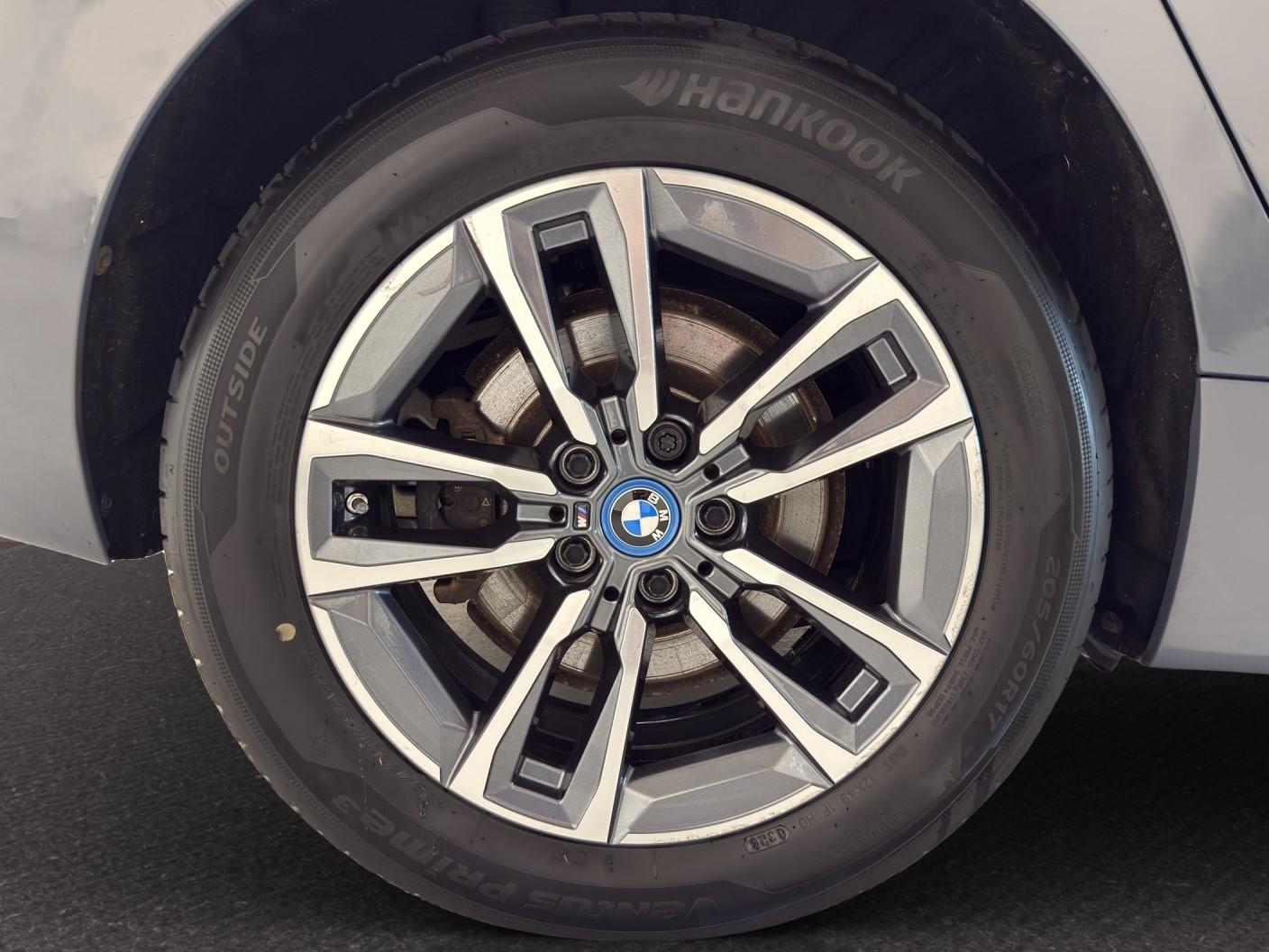 BMW 225e xDrive Active Tourer M SPORT-image-10