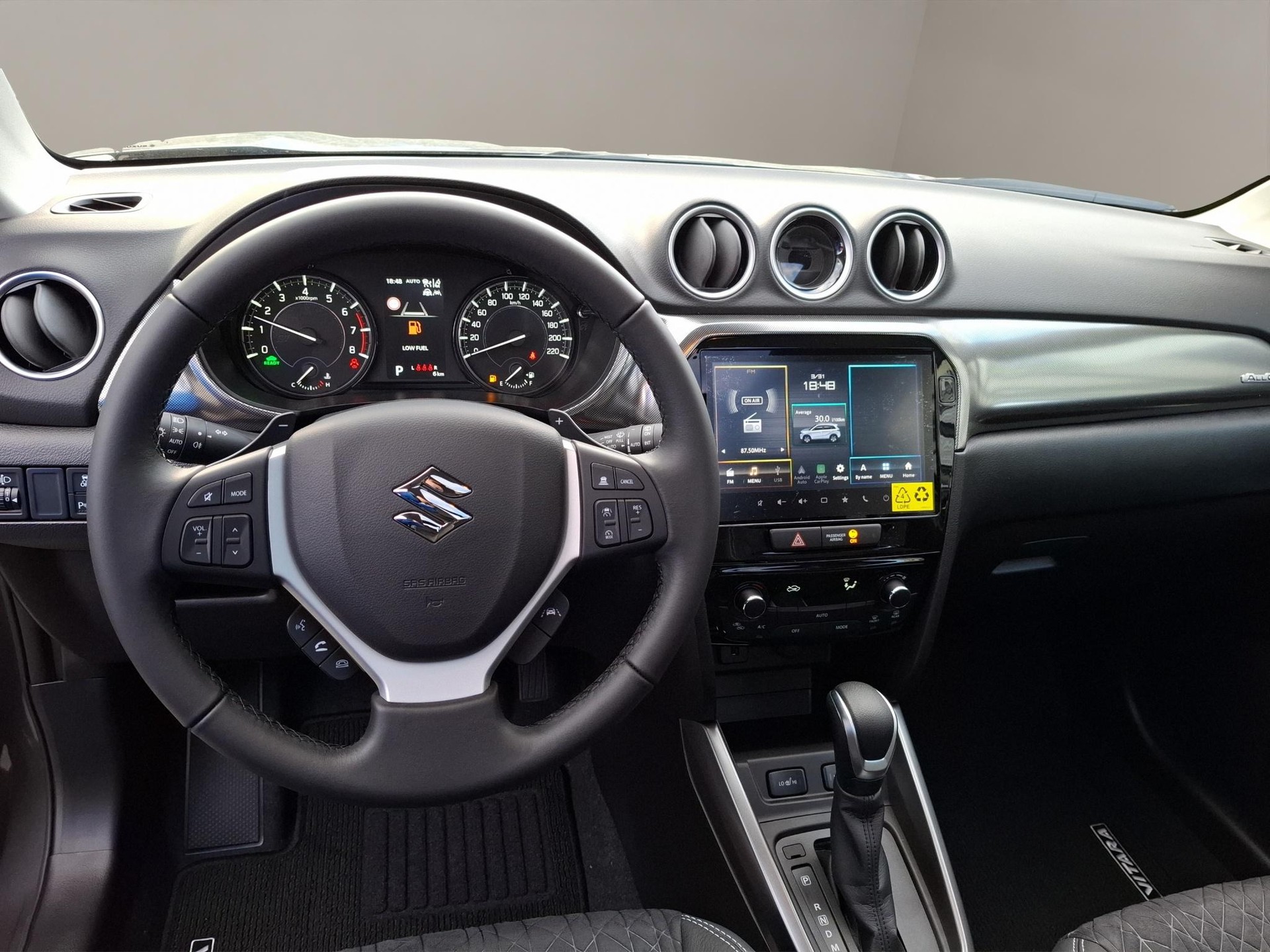 SUZUKI Vitara 1.5 Compact Top Hybrid 4x4-image-5