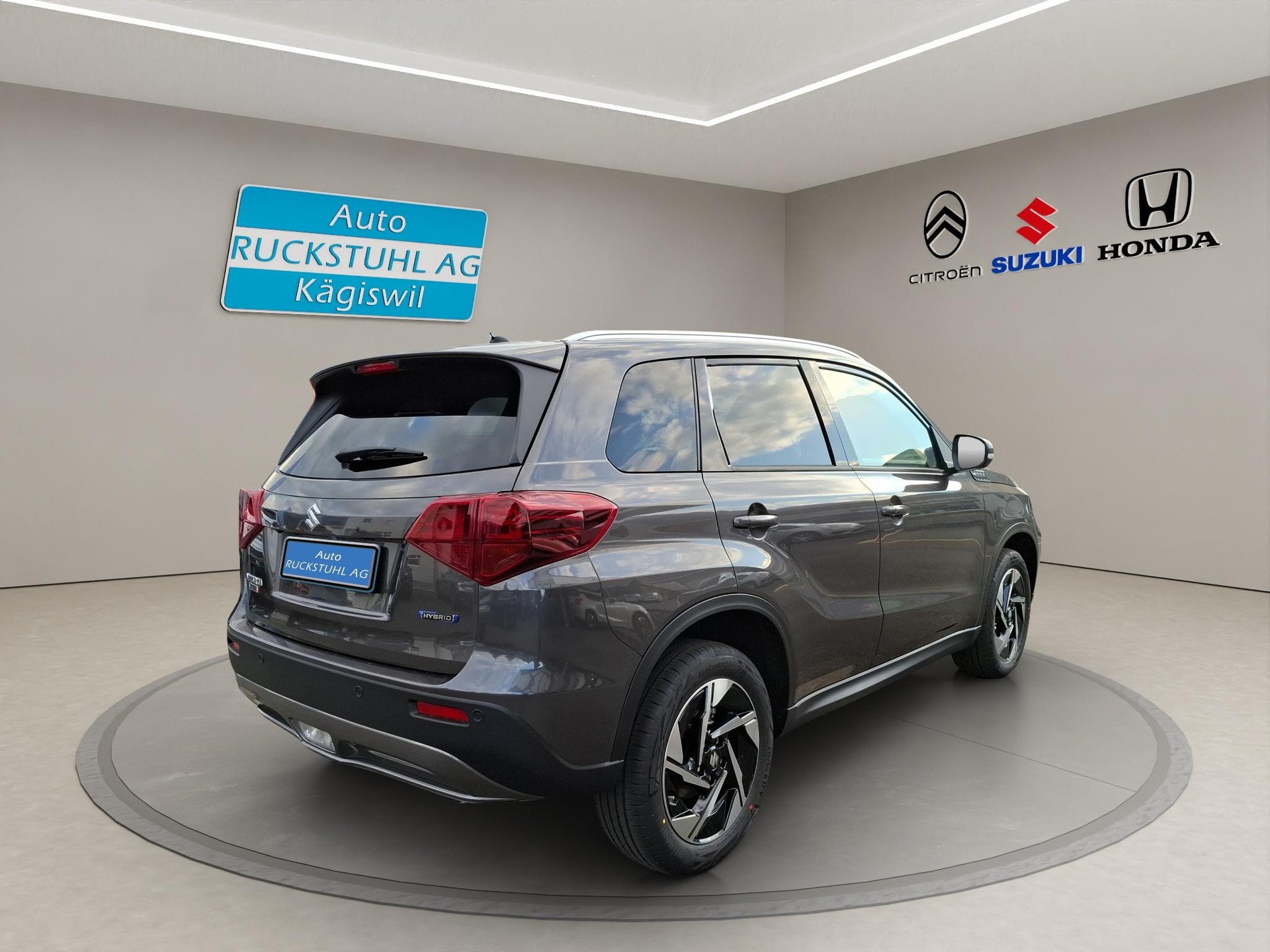 SUZUKI Vitara 1.5 Compact Top Hybrid 4x4-image-2