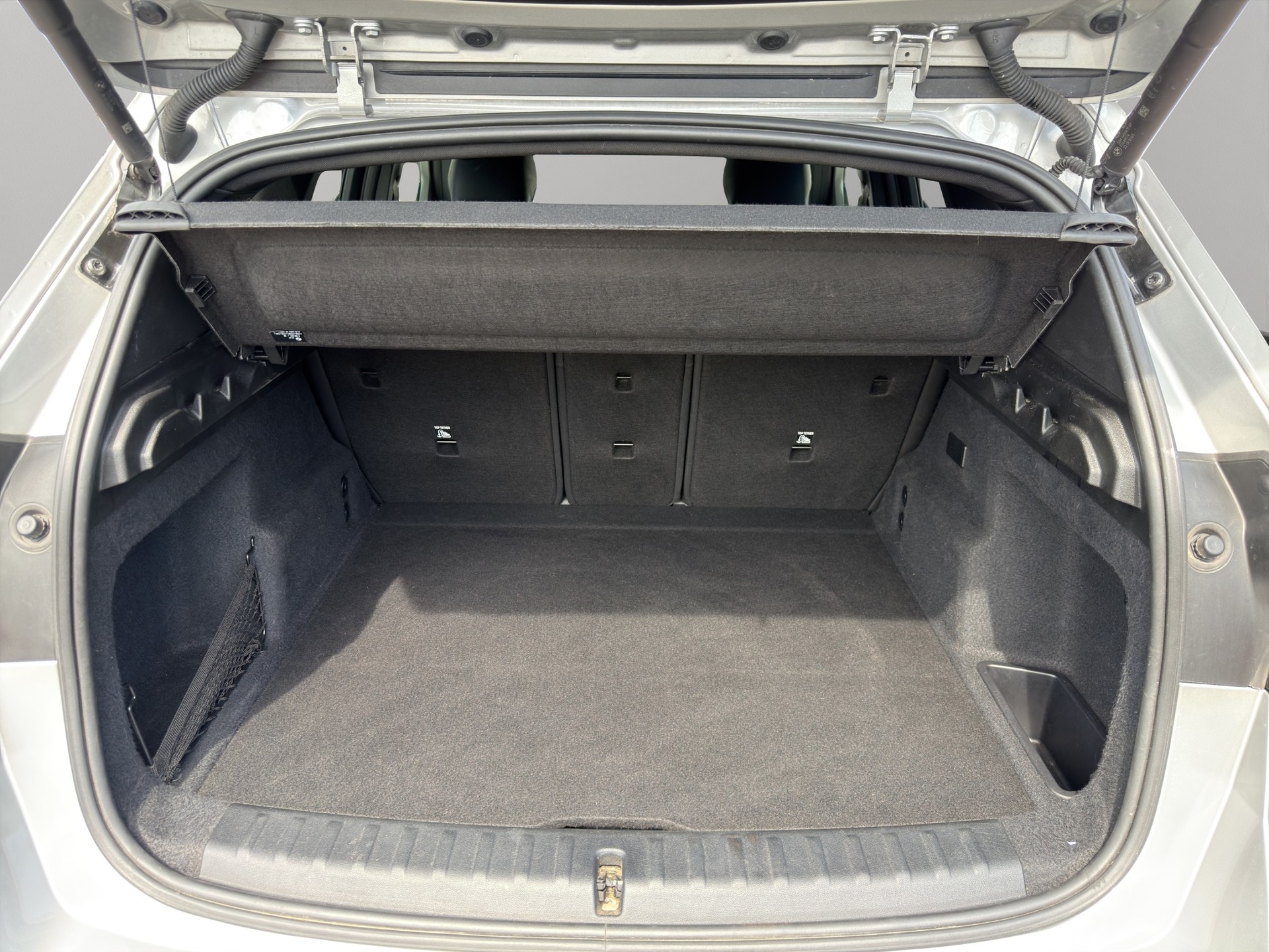 BMW iX1 xDrive 30 M Sport-image-21