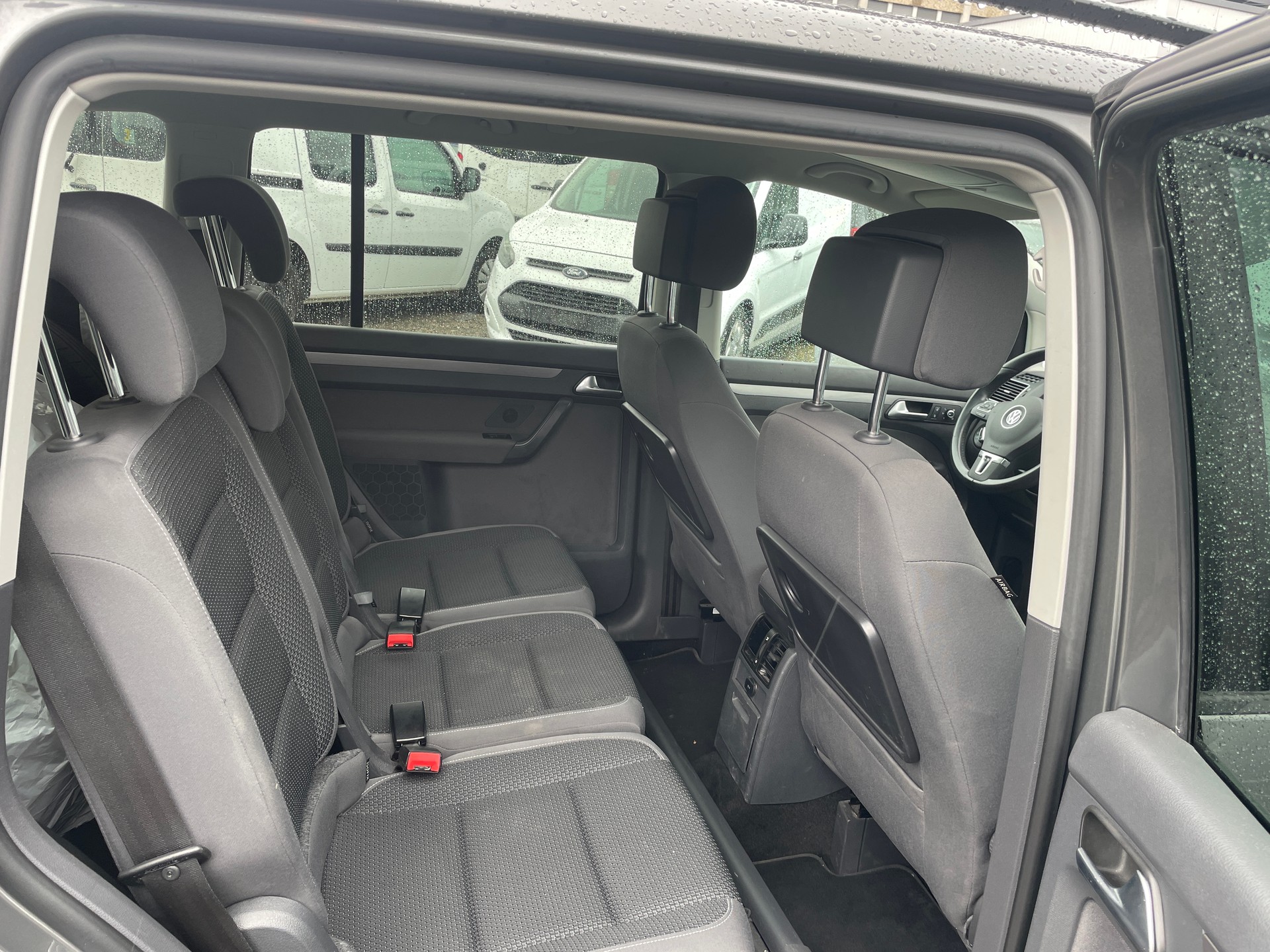 VW Touran 1.4 TSI 65th Edition DSG-image-8