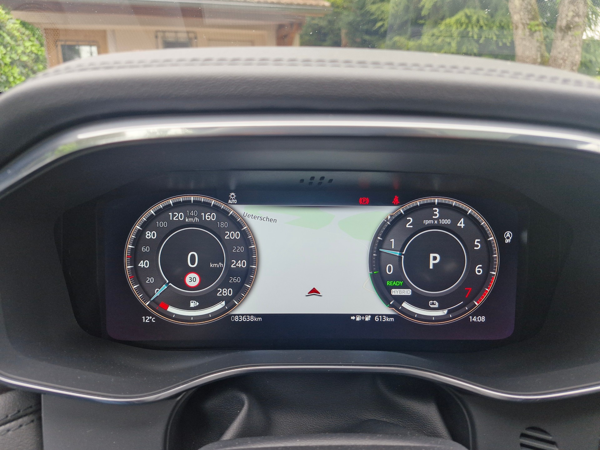 JAGUAR 2.0 PHEV R-Dyn. SE-image-4