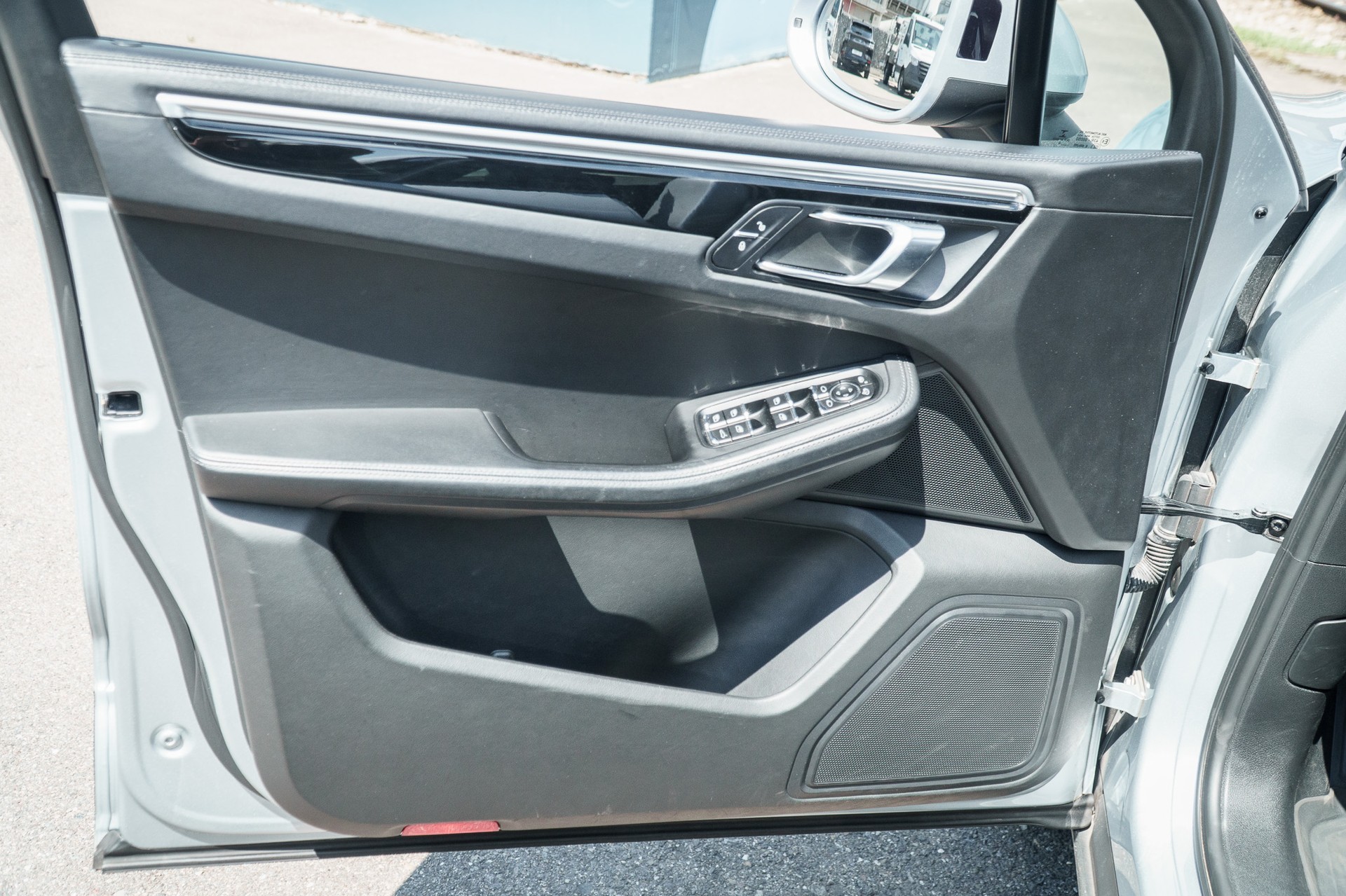PORSCHE Macan S PDK-image-19