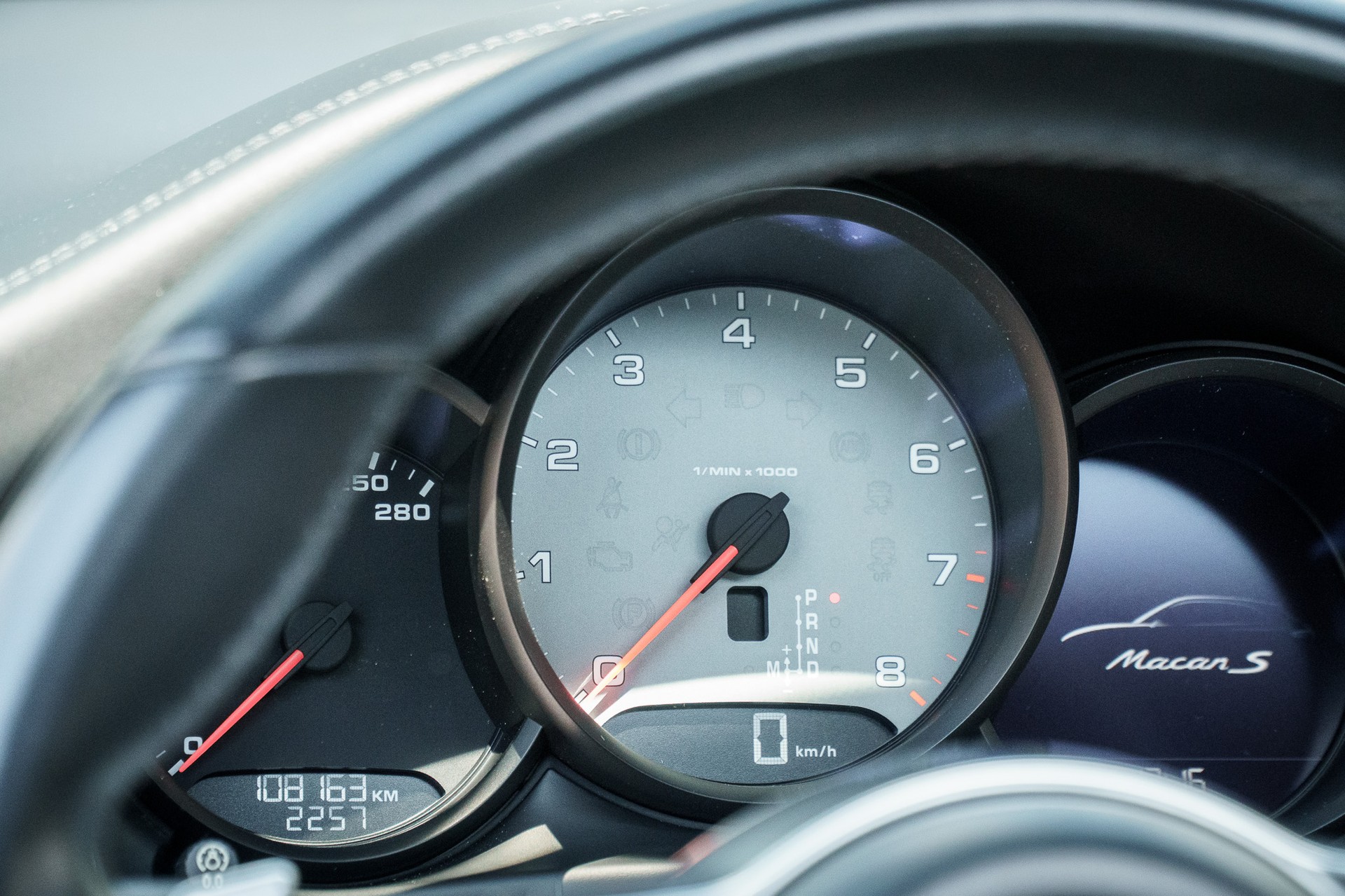 PORSCHE Macan S PDK-image-28