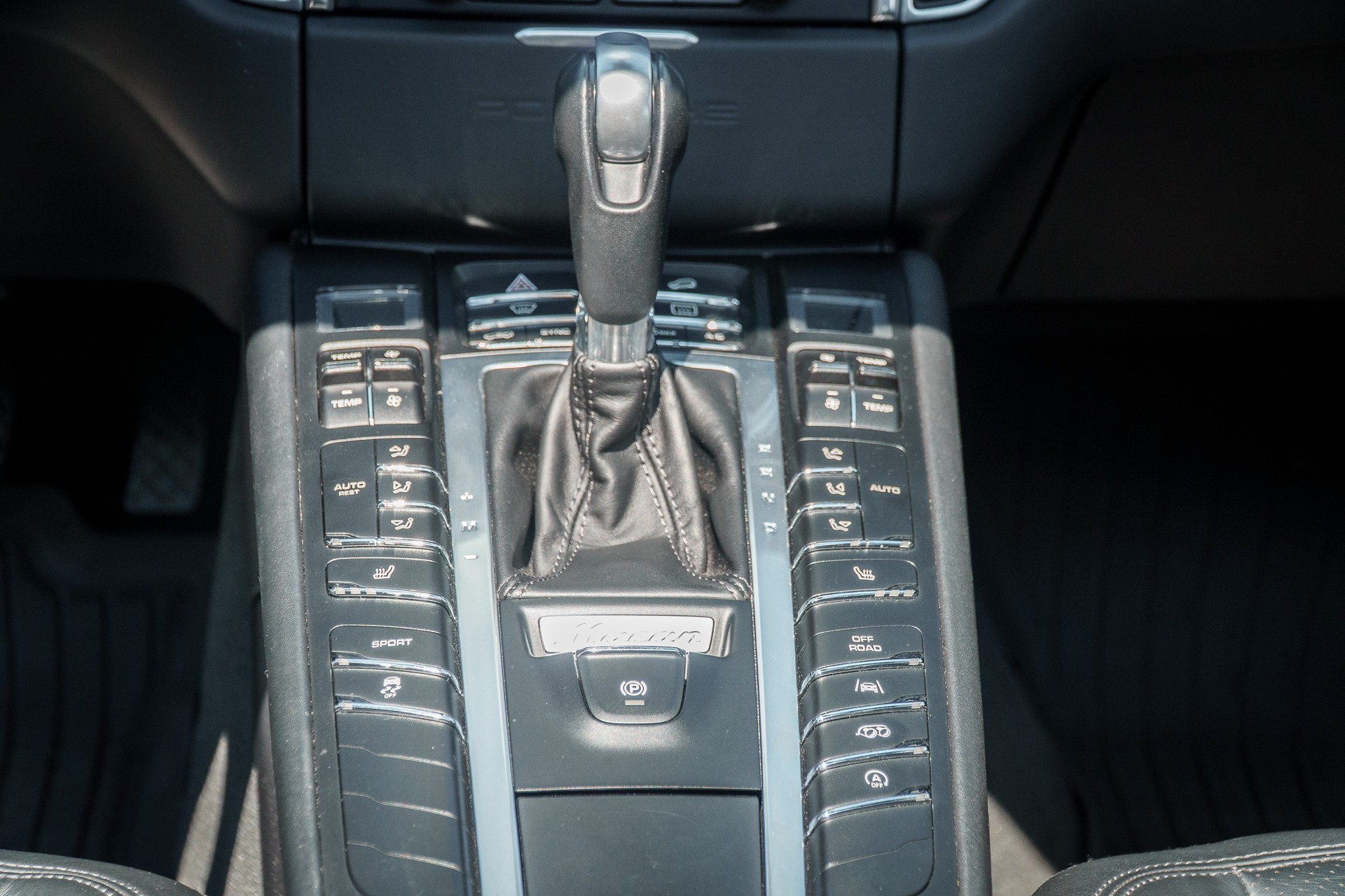 PORSCHE Macan S PDK-image-22