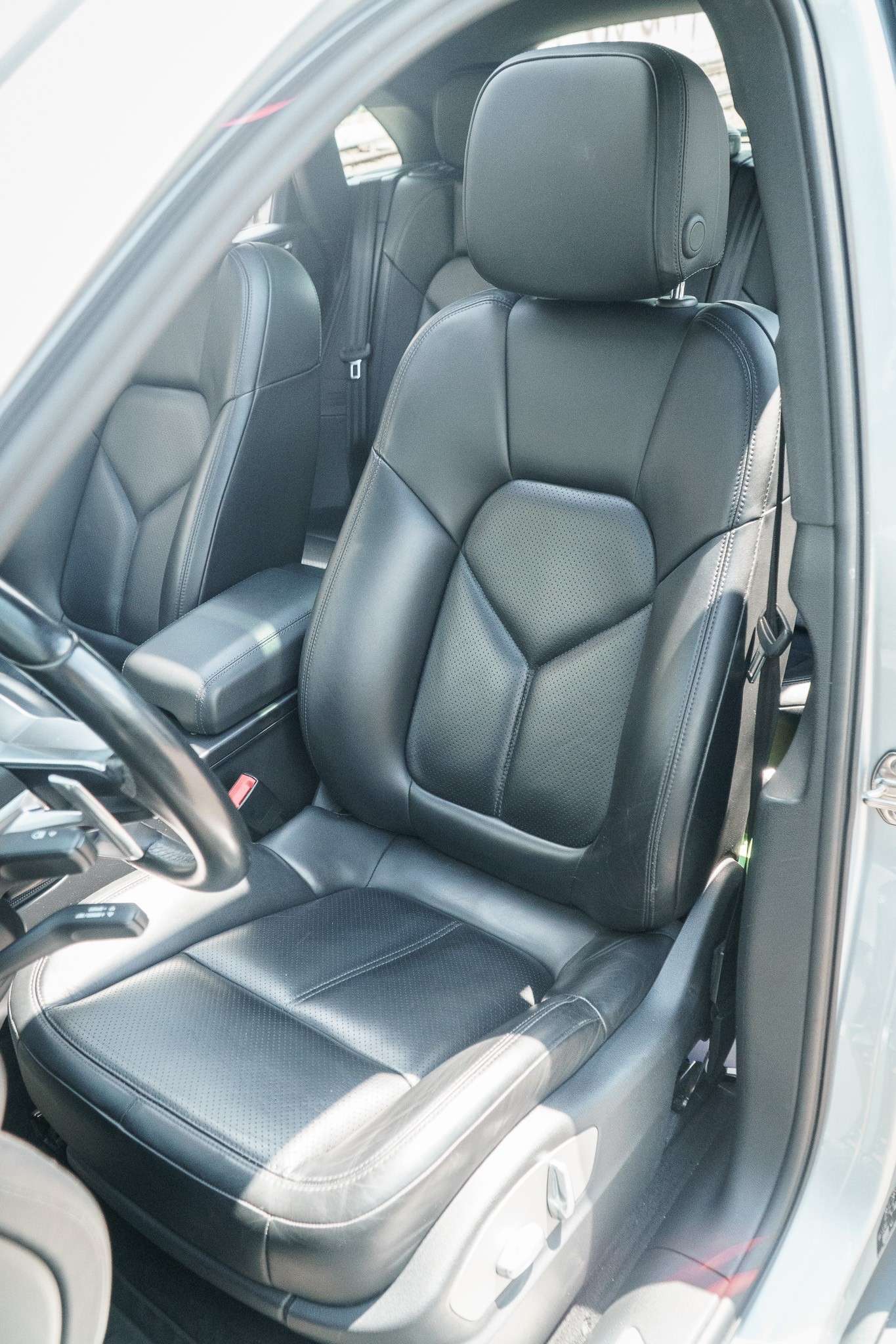 PORSCHE Macan S PDK-image-12