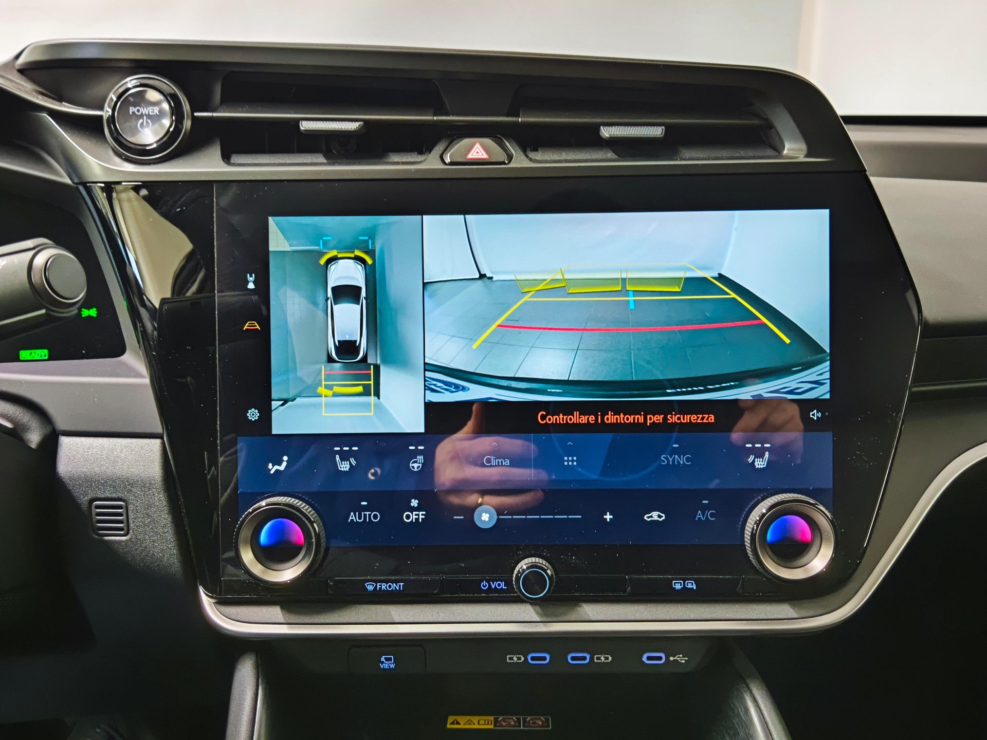 LEXUS RZ 450e Comfort - Ruote invernali incluse-image-9
