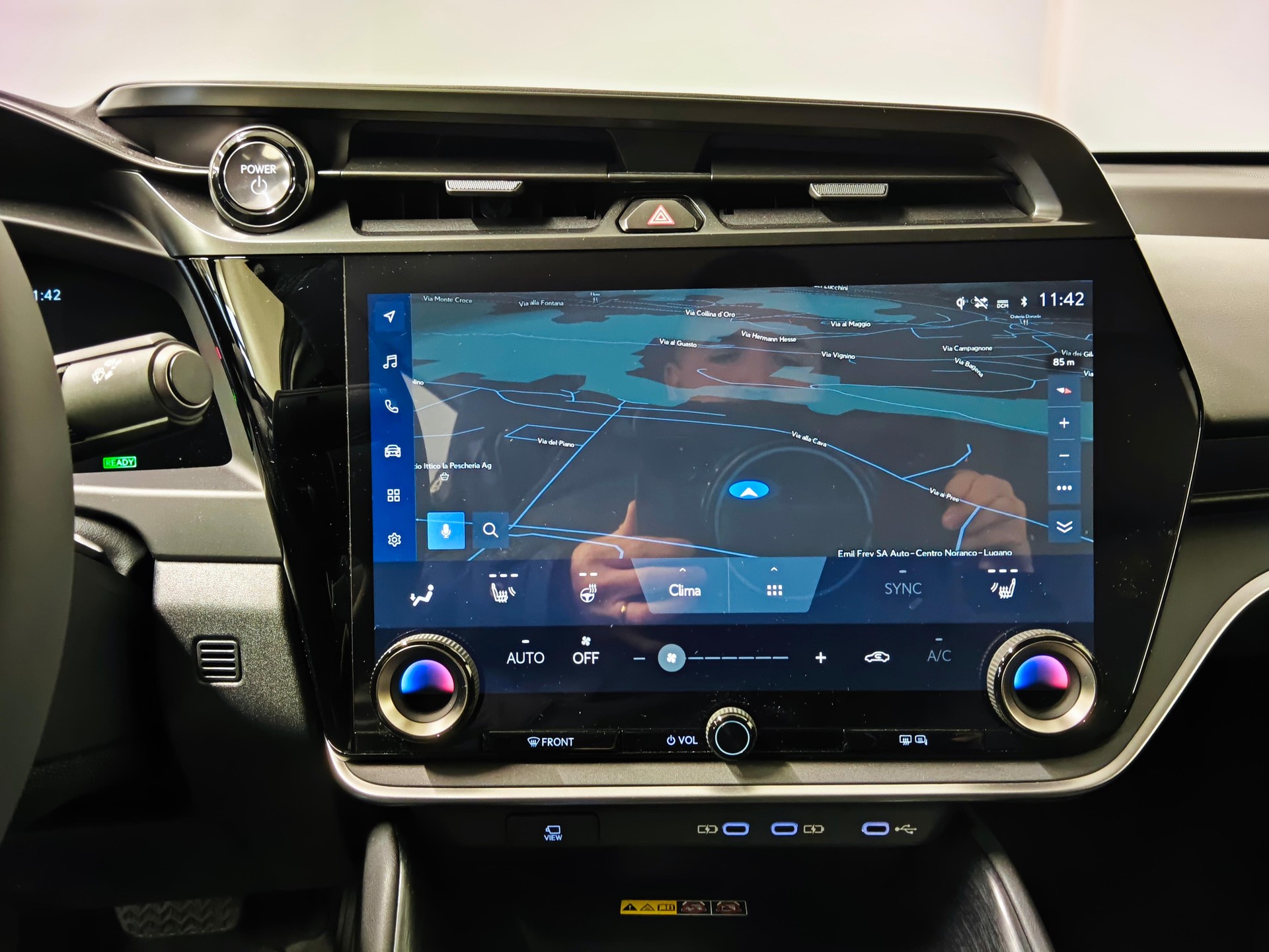 LEXUS RZ 450e Comfort - Ruote invernali incluse-image-8