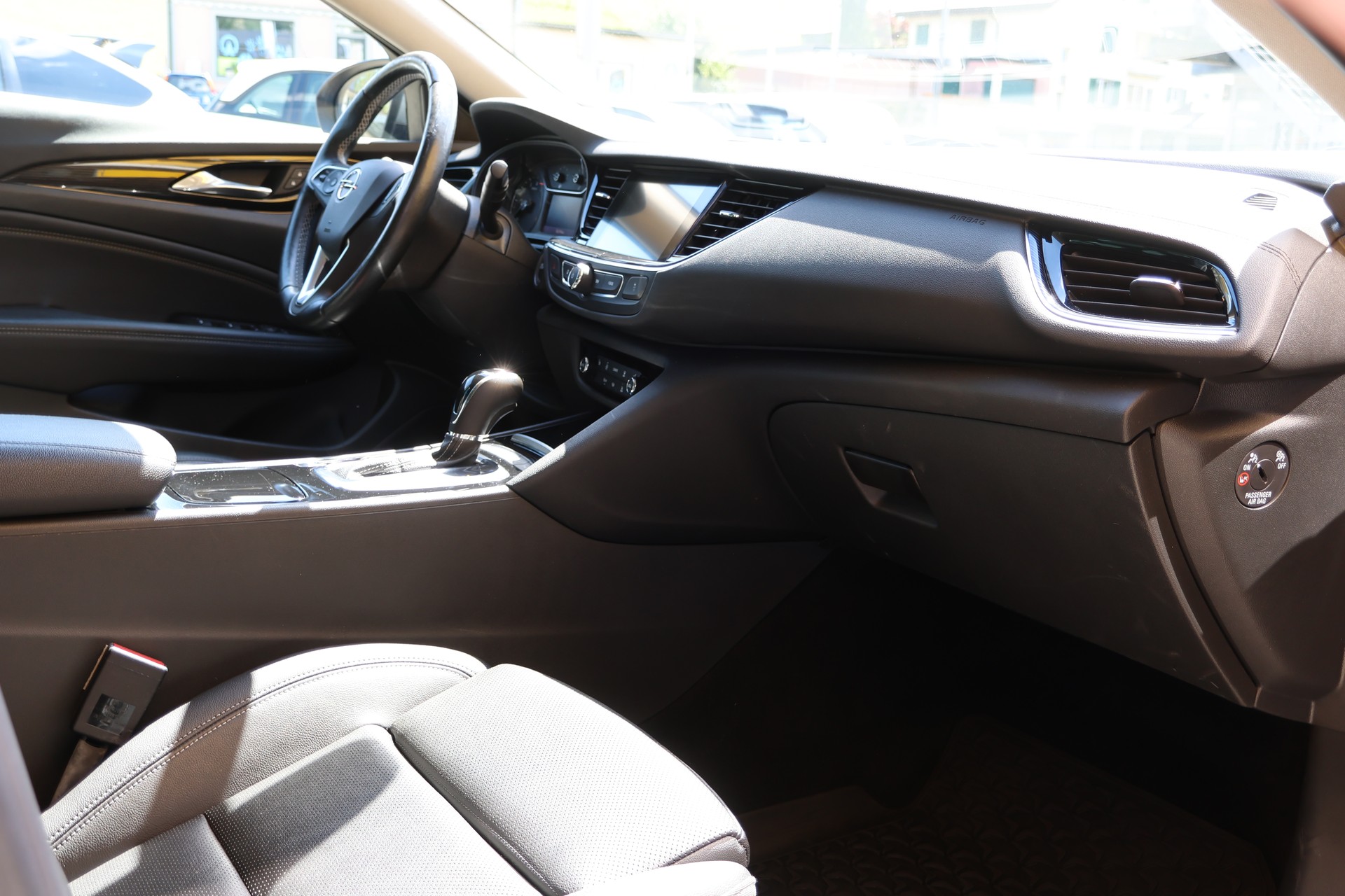 OPEL Insignia 1.5 T Sports Tourer Edition Automatic-image-10