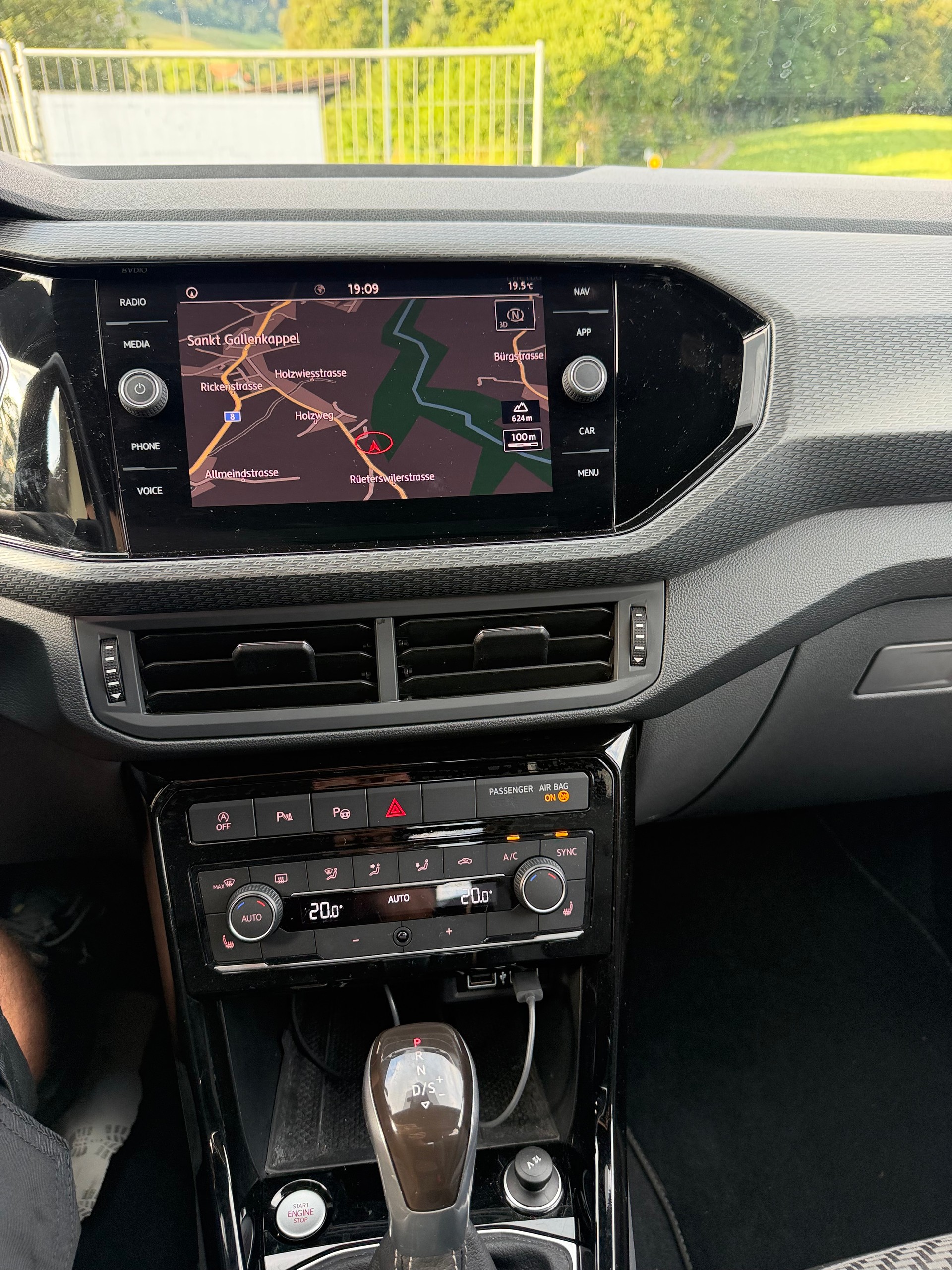 VW T-Cross 1.0 TSI R-Line DSG-image-10