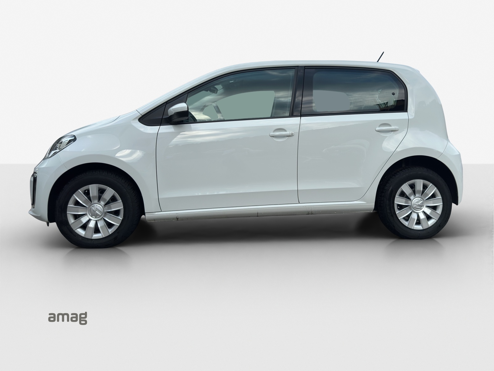 VW e-Up-showroom-element-1