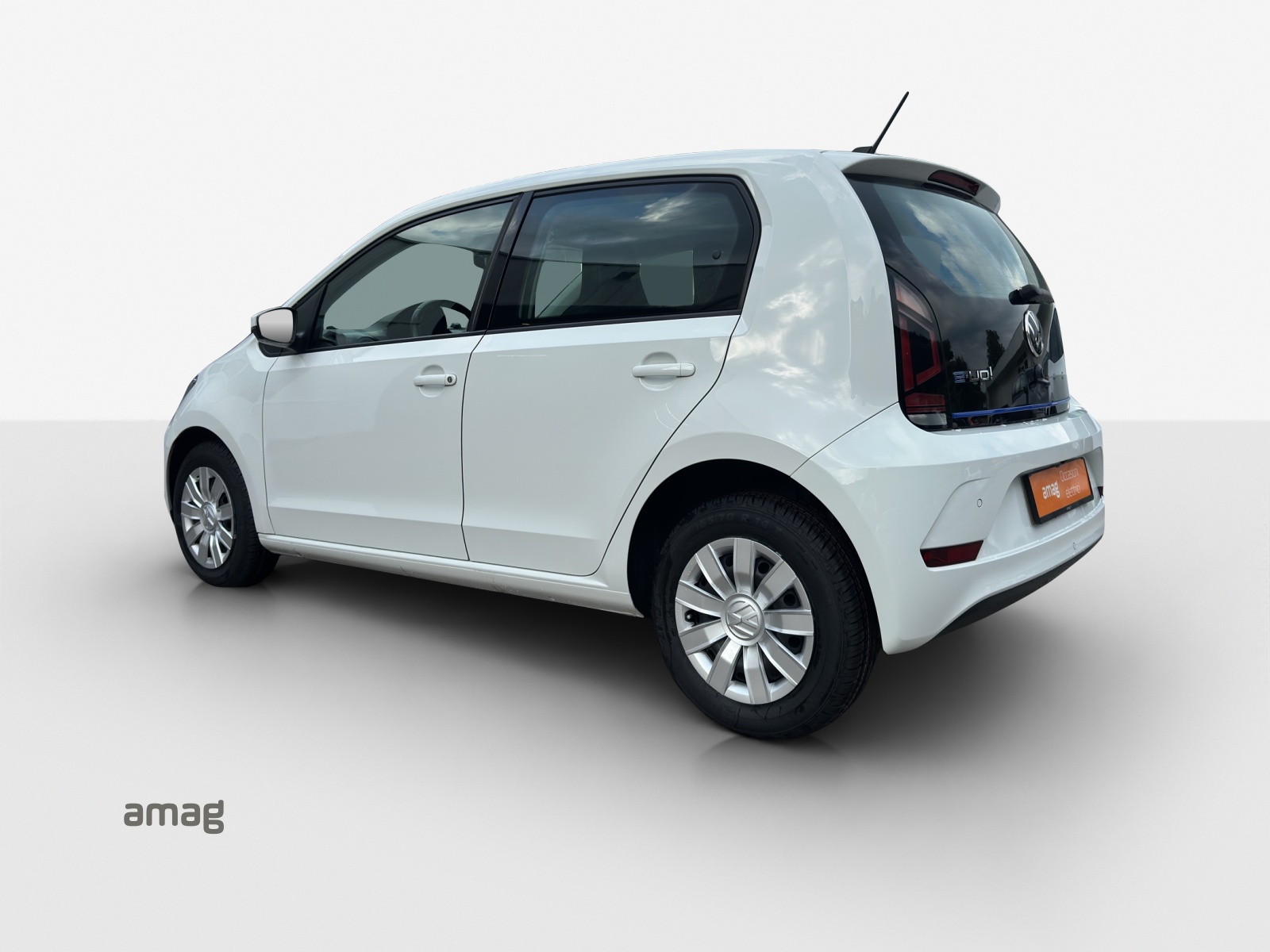 VW e-Up-showroom-element-2