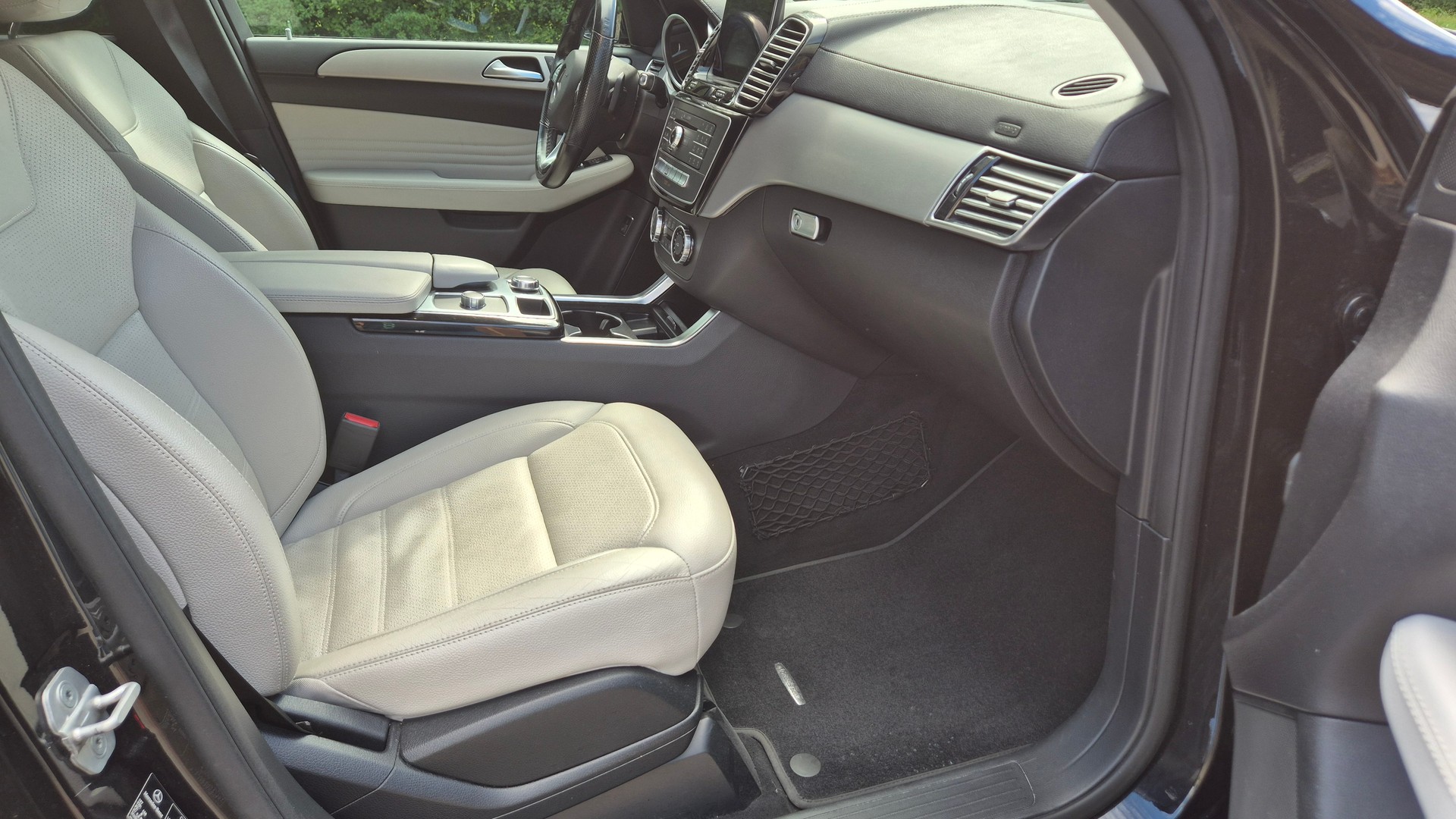 MERCEDES-BENZ GLE Coupé 350 d 4Matic 9G-Tronic-image-12