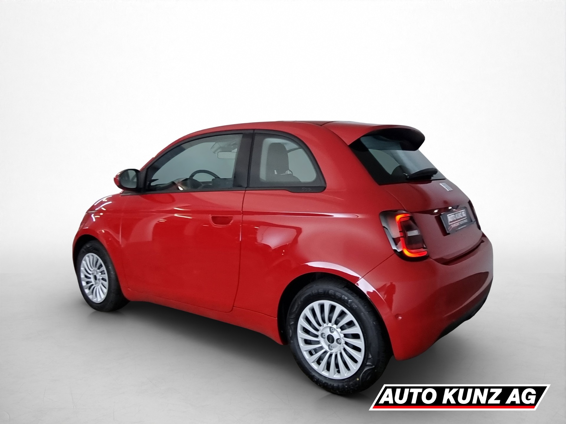 FIAT 500 electric La Prima-showroom-element-3