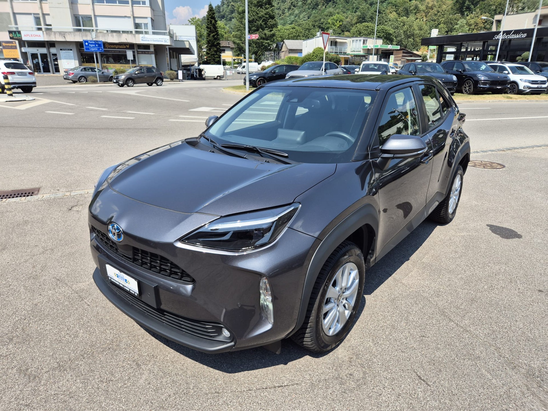 TOYOTA Yaris Cross 1.5 Comfort e-CVT-image-1