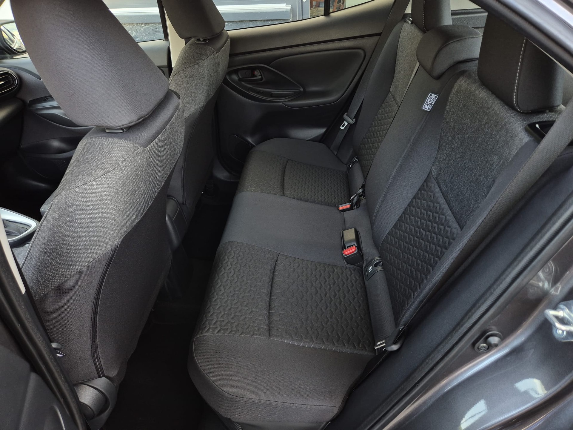 TOYOTA Yaris Cross 1.5 Comfort e-CVT-image-10