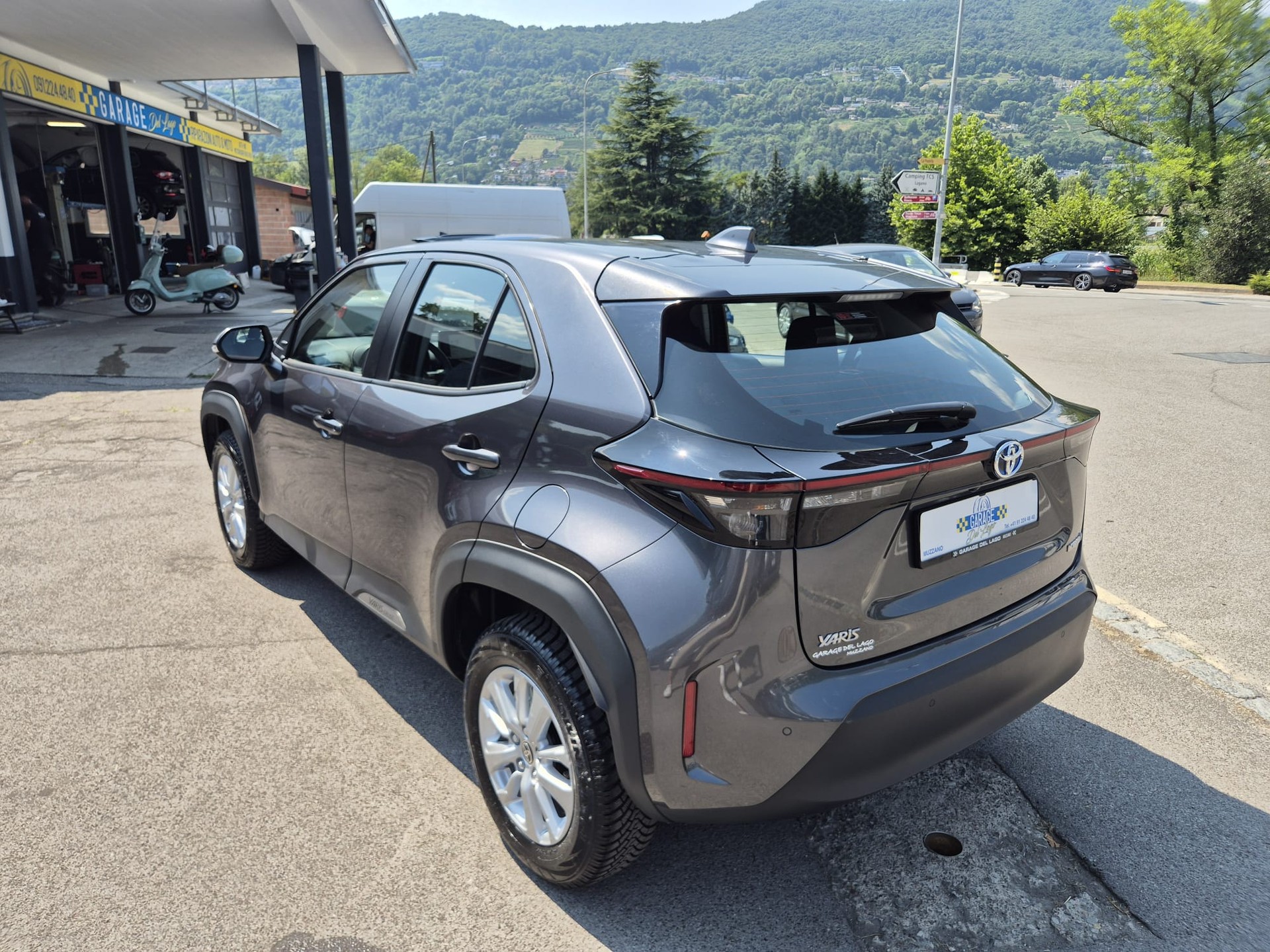 TOYOTA Yaris Cross 1.5 Comfort e-CVT-image-5