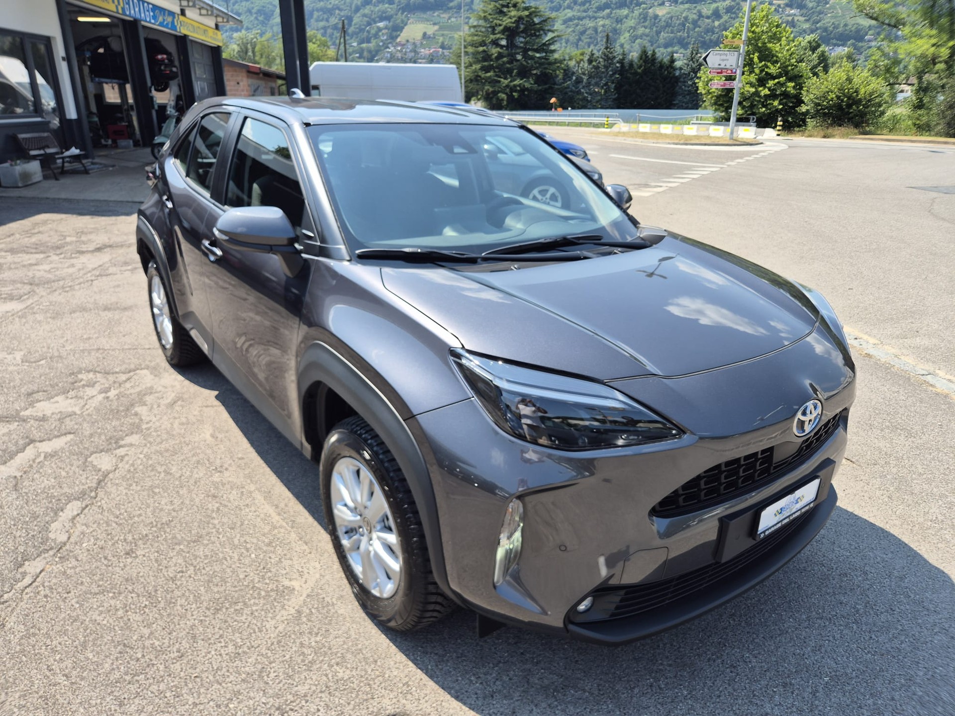 TOYOTA Yaris Cross 1.5 Comfort e-CVT-image-3