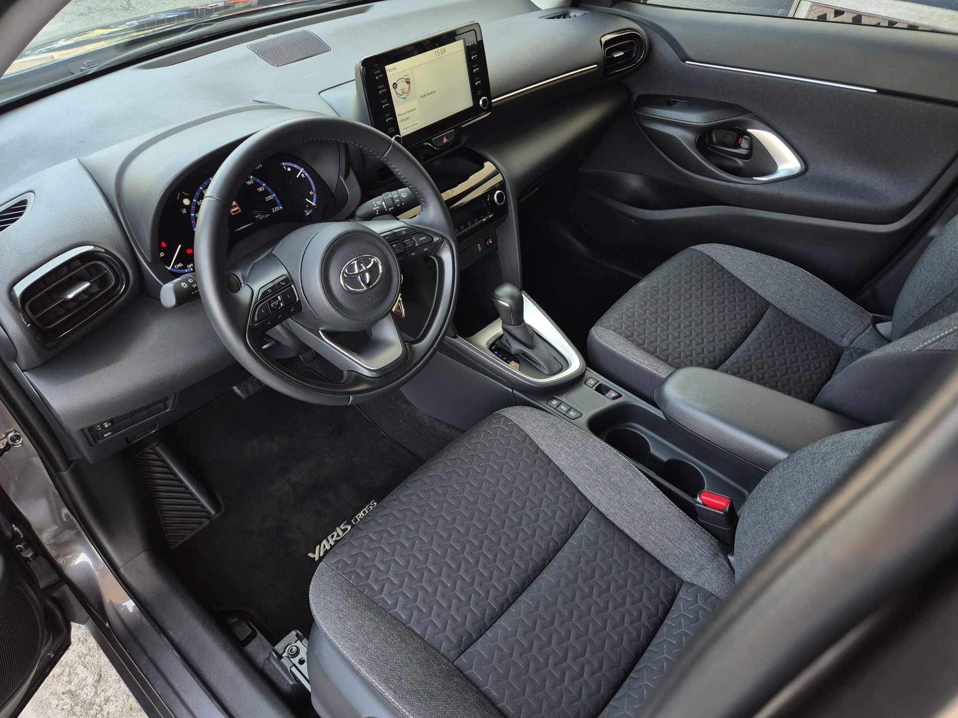 TOYOTA Yaris Cross 1.5 Comfort e-CVT-image-8
