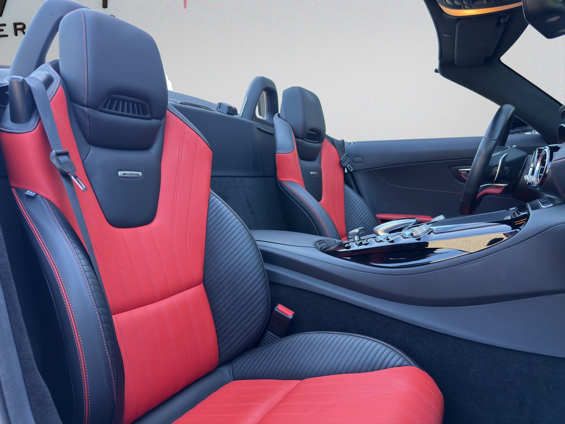 MERCEDES-BENZ AMG GT Roadster Speedshift DCT-image-8
