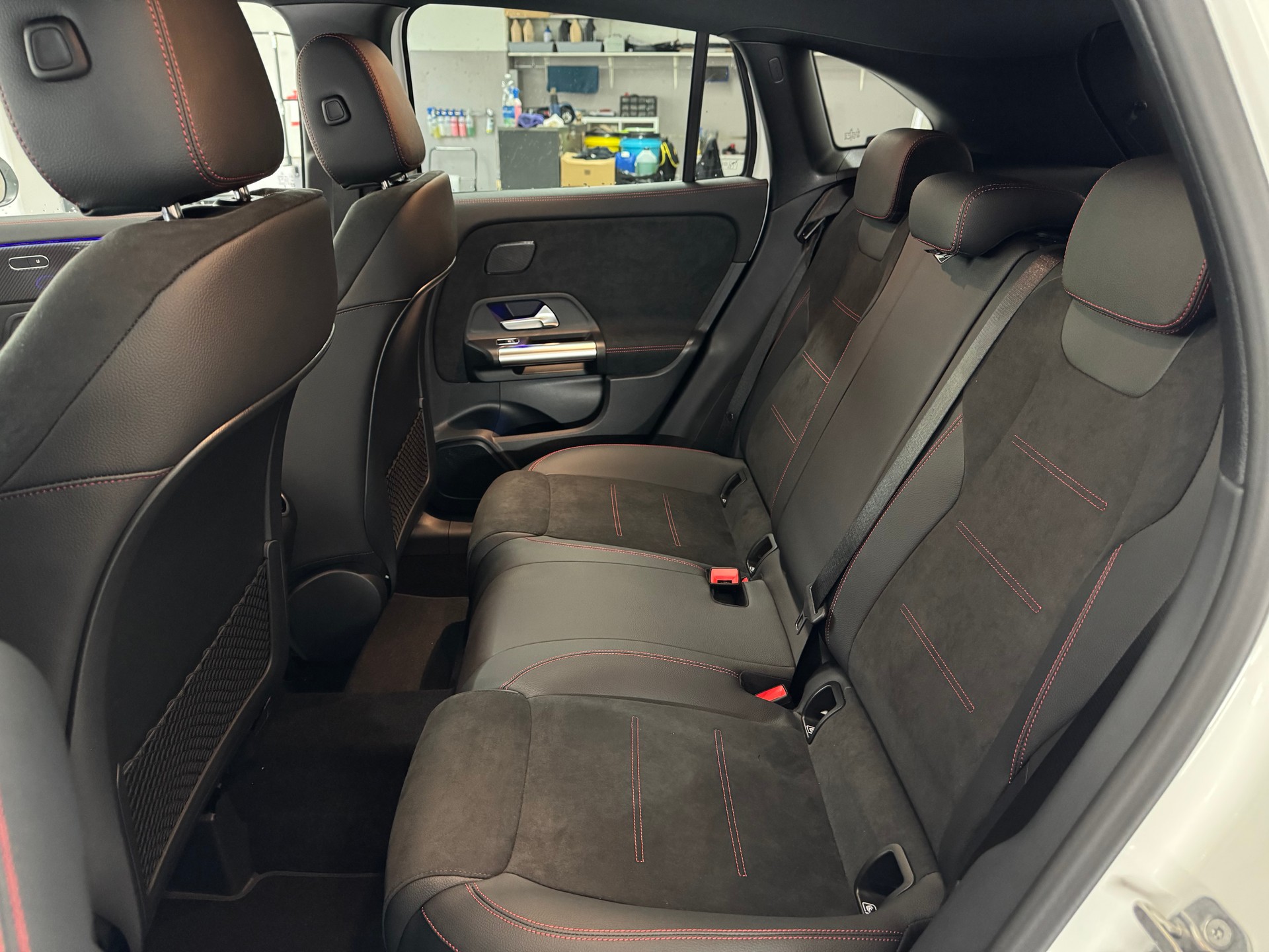 MERCEDES-BENZ GLA 200 Night Star 7G-DCT-image-12