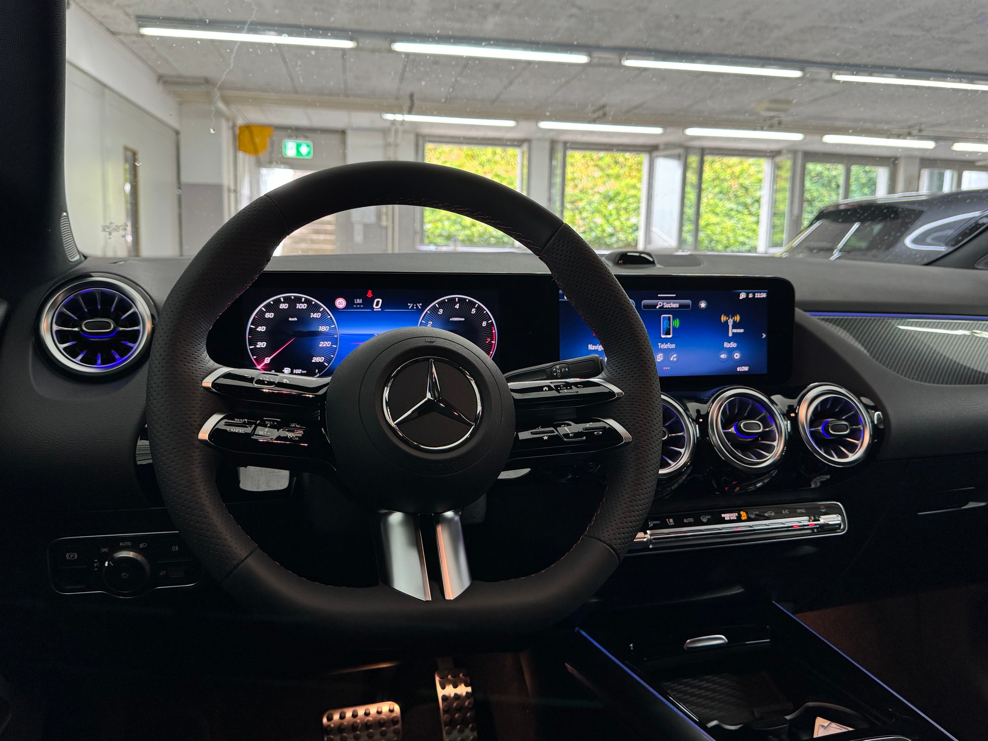 MERCEDES-BENZ GLA 200 Night Star 7G-DCT-image-9