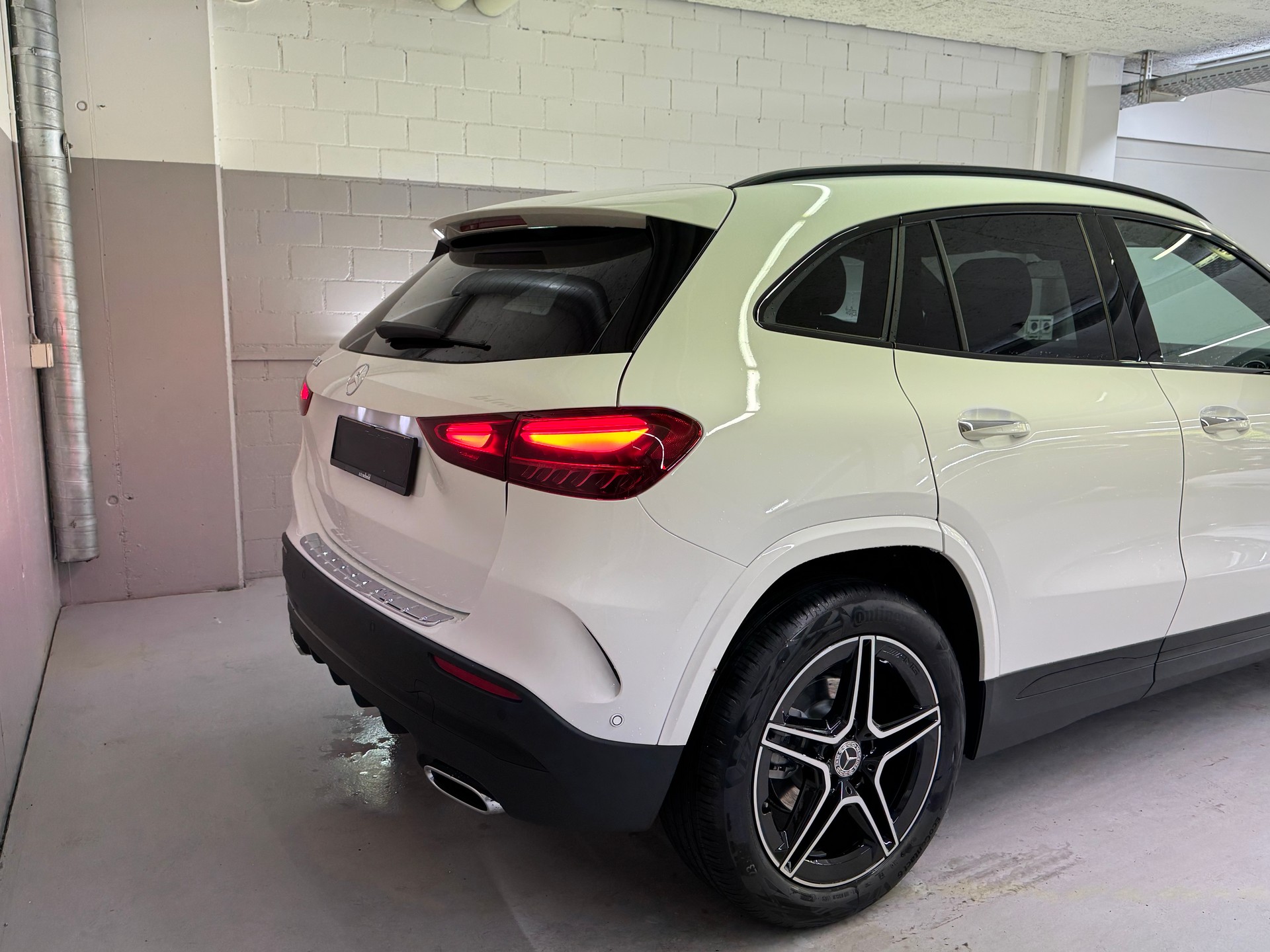 MERCEDES-BENZ GLA 200 Night Star 7G-DCT-image-3