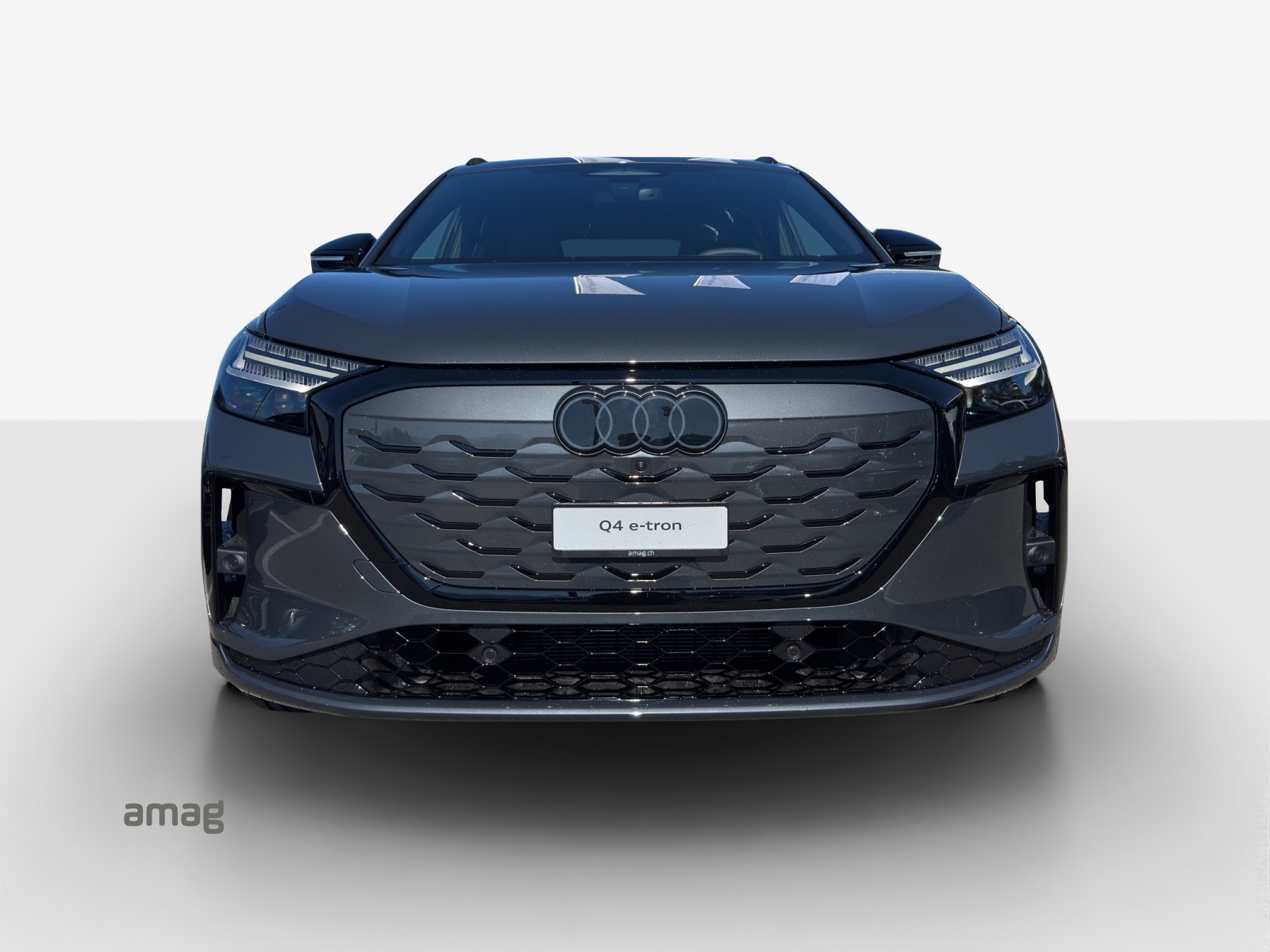 AUDI Q4 e-tron SUV quattro performance-image-8