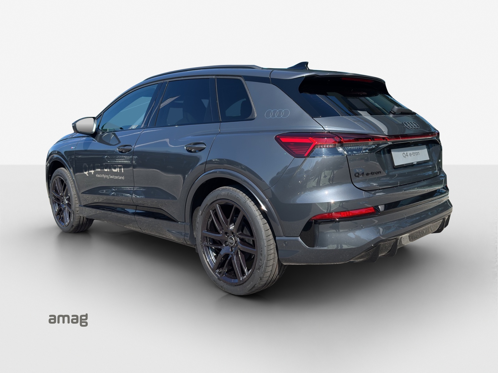 AUDI Q4 e-tron SUV quattro performance-image-2