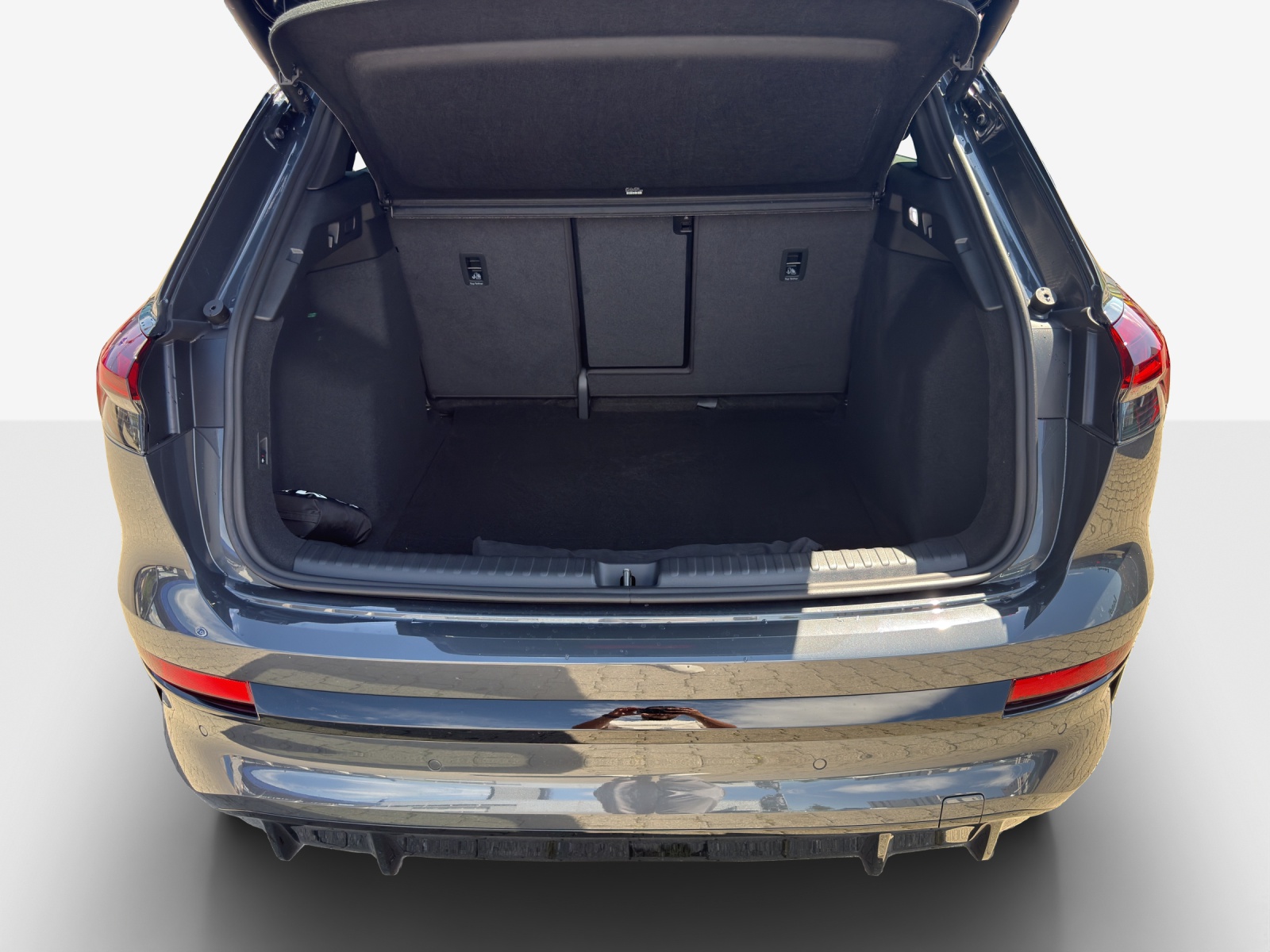 AUDI Q4 e-tron SUV quattro performance-image-5