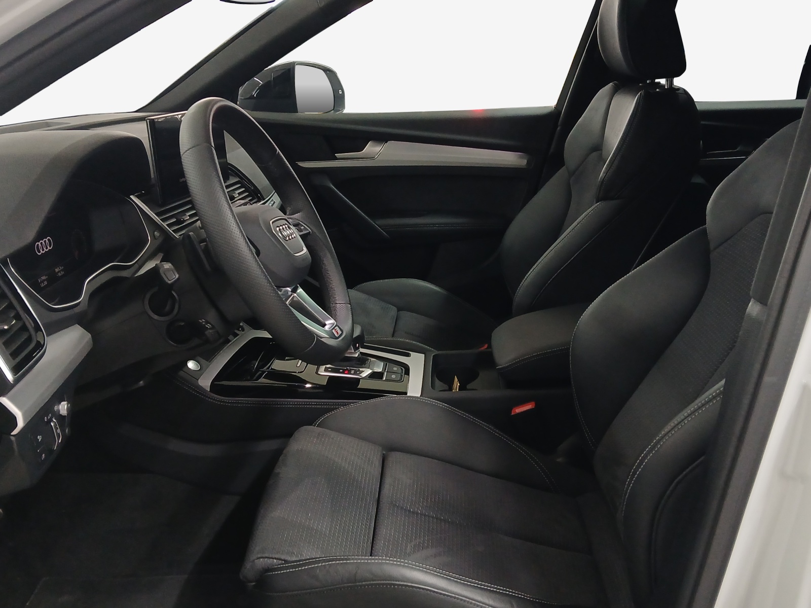 AUDI Q5 Sportback 40 TDI Blackedition quattro S-tronic-image-7