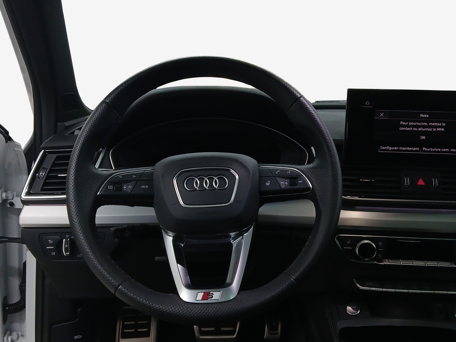 AUDI Q5 Sportback 40 TDI Blackedition quattro S-tronic-image-9