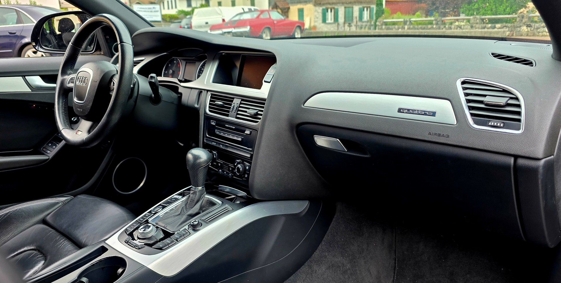 AUDI A4 Avant 3.0 TDI quattro tiptronic-image-13