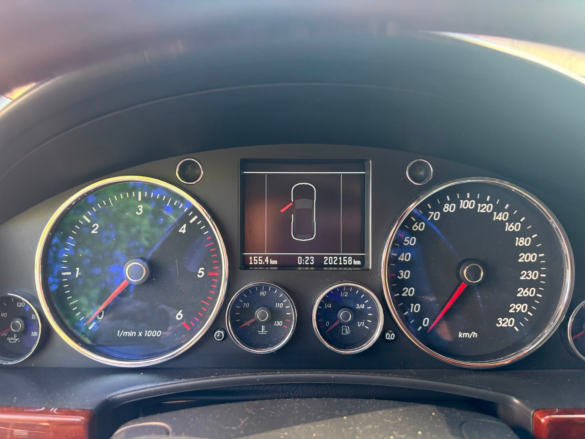 VW Touareg 5.0 TDI V10 Automatic-image-6
