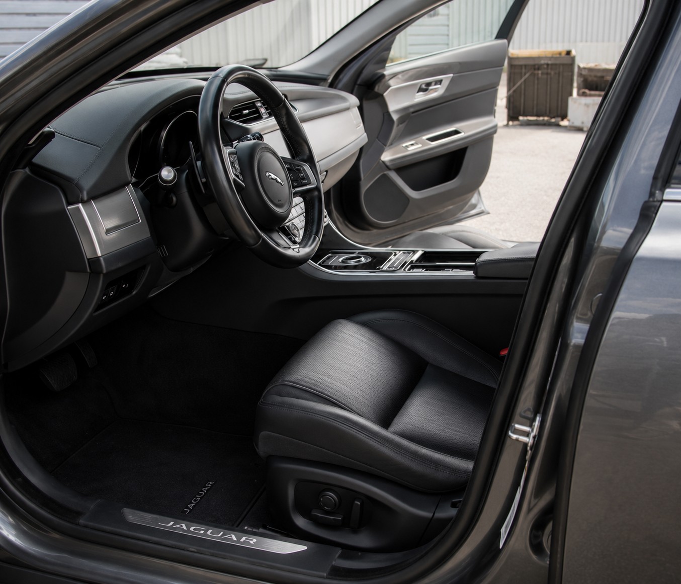 JAGUAR XF Sportbrake 25d Prestige AWD Automatic-image-5