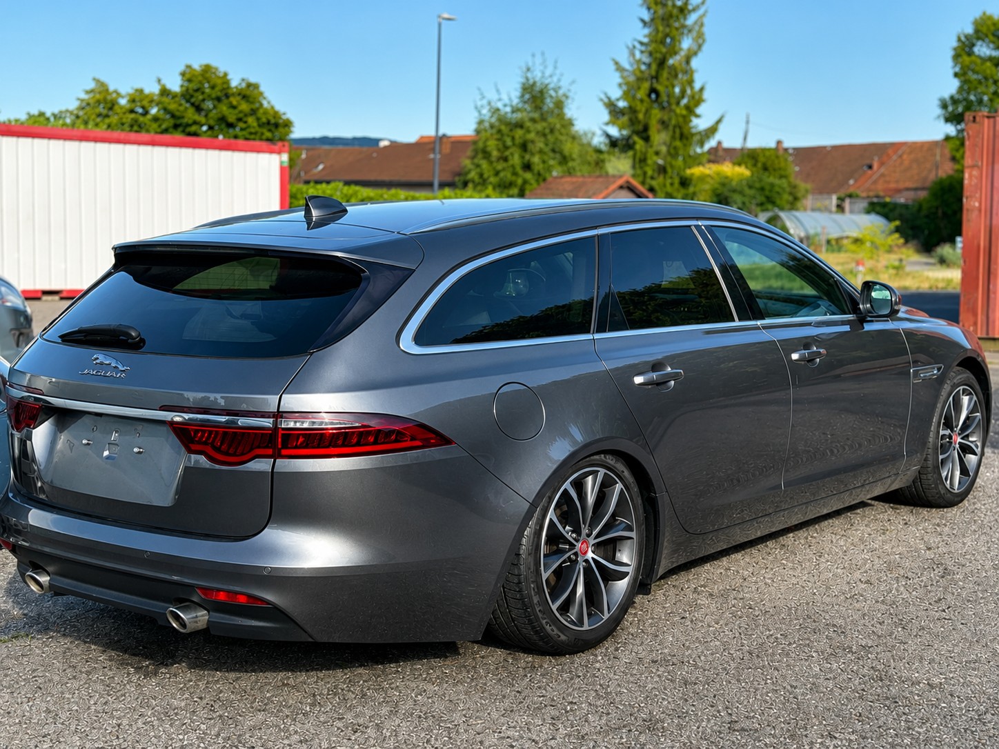 JAGUAR XF Sportbrake 25d Prestige AWD Automatic-image-1