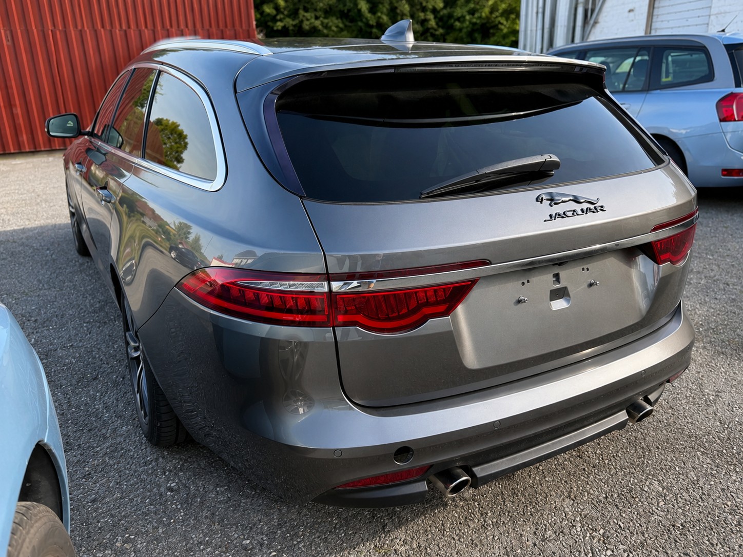 JAGUAR XF Sportbrake 25d Prestige AWD Automatic-image-3