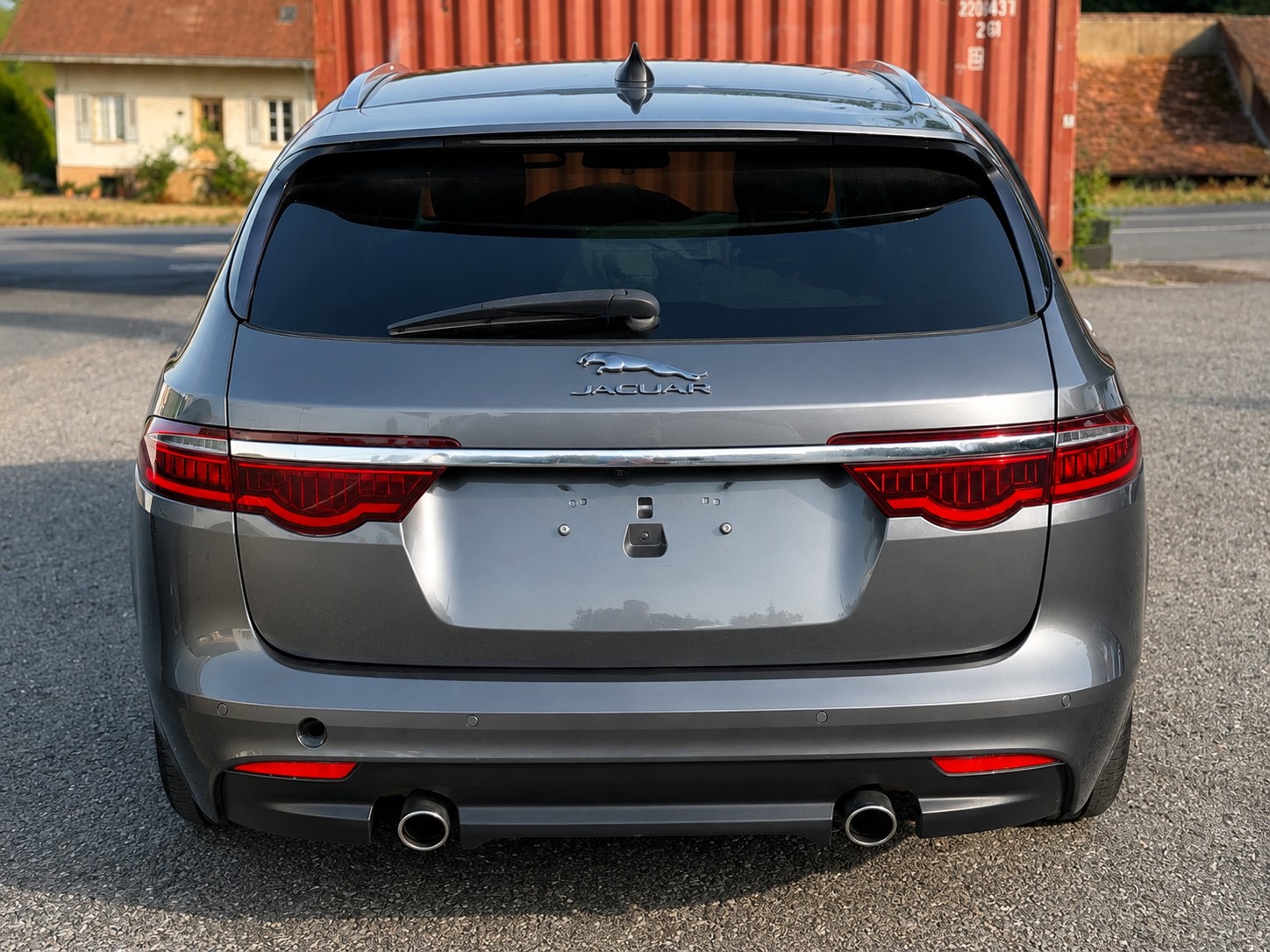 JAGUAR XF Sportbrake 25d Prestige AWD Automatic-image-2