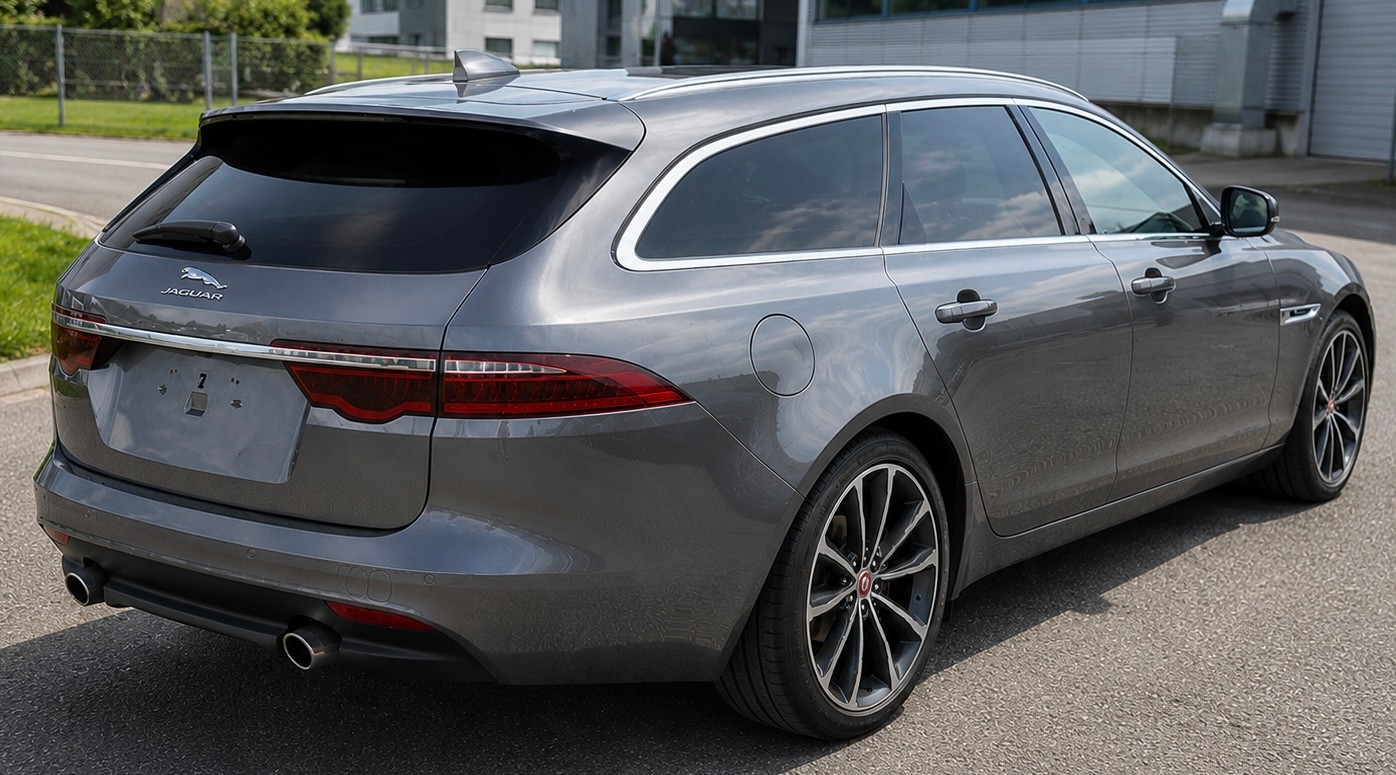 JAGUAR XF Sportbrake 25d Prestige AWD Automatic-image-1