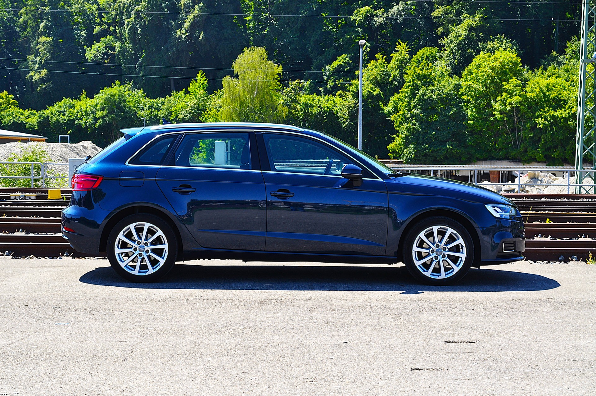 AUDI A3 Sportback 1.4 TFSI S-tronic-image-5